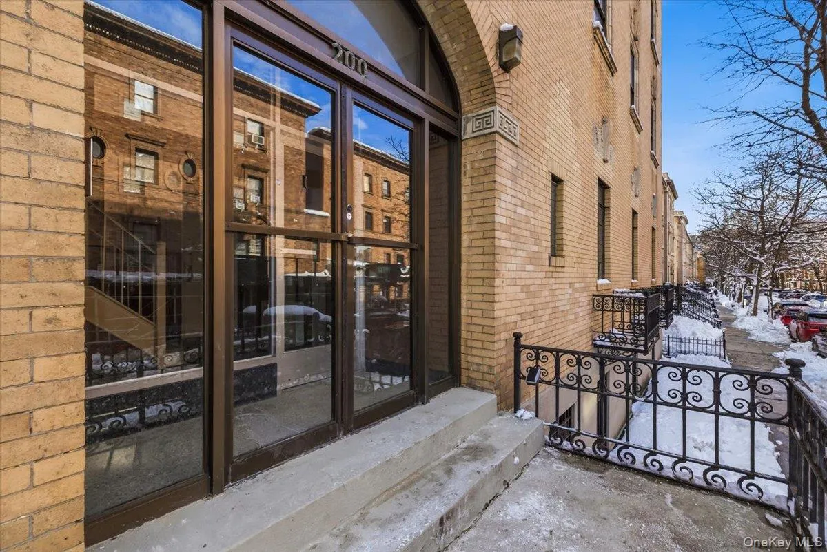 200 139th Street, New York, NY, 8 Bedrooms Bedrooms, 20 Rooms Rooms,6 BathroomsBathrooms,Residential,For Rent,139th,0,964927 200 139th Street, New York, NY, 8 Bedrooms Bedrooms, 20 Rooms Rooms,6 BathroomsBathrooms,Residential,For Rent,139th,0,964927