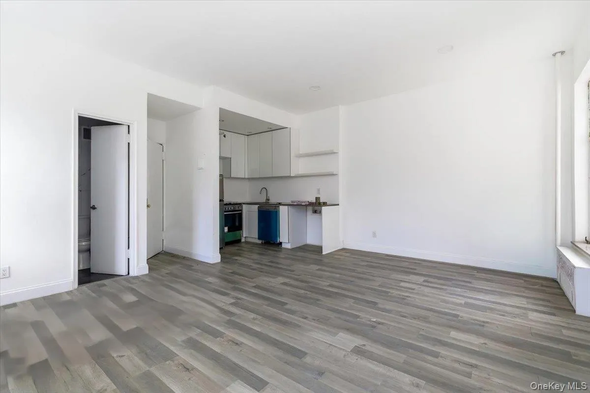 200 139th Street, New York, NY, 8 Bedrooms Bedrooms, 20 Rooms Rooms,6 BathroomsBathrooms,Residential,For Rent,139th,0,964927 200 139th Street, New York, NY, 8 Bedrooms Bedrooms, 20 Rooms Rooms,6 BathroomsBathrooms,Residential,For Rent,139th,0,964927