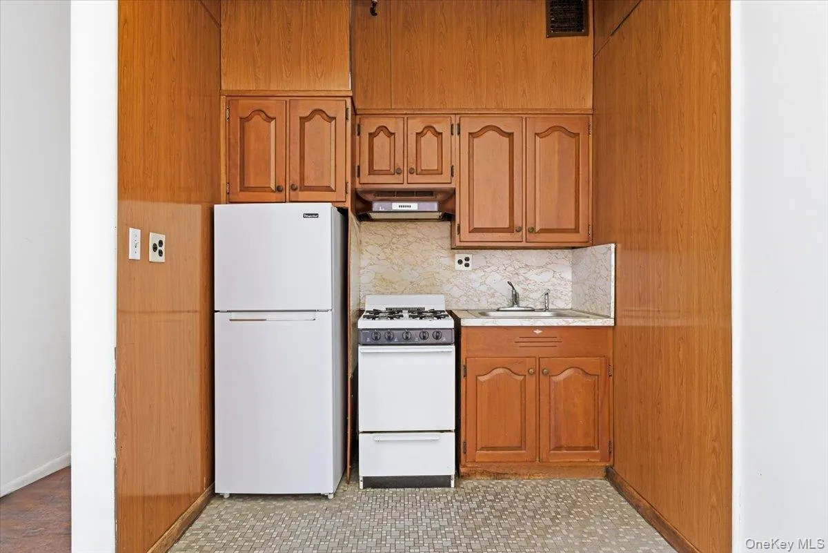 200 139th Street, New York, NY, 8 Bedrooms Bedrooms, 20 Rooms Rooms,6 BathroomsBathrooms,Residential,For Rent,139th,0,964927 200 139th Street, New York, NY, 8 Bedrooms Bedrooms, 20 Rooms Rooms,6 BathroomsBathrooms,Residential,For Rent,139th,0,964927