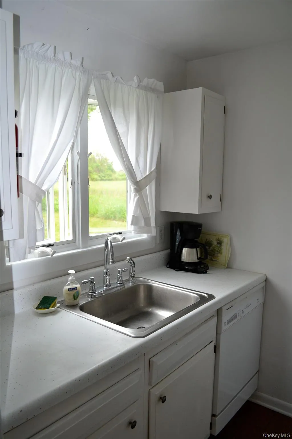 34A Sag Harbor Road, East Hampton, NY, 2 Bedrooms Bedrooms, 5 Rooms Rooms,1 BathroomBathrooms,Residential Lease,For Rent,Sag Harbor,0,964986 34A Sag Harbor Road, East Hampton, NY, 2 Bedrooms Bedrooms, 5 Rooms Rooms,1 BathroomBathrooms,Residential Lease,For Rent,Sag Harbor,0,964986