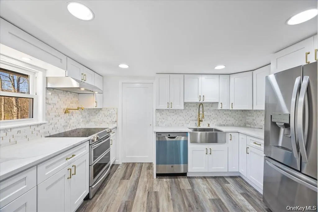 144 Old Lake Street, Harrison, NY, 3 Bedrooms Bedrooms, 8 Rooms Rooms,3 BathroomsBathrooms,Residential Sale,For Rent,Old Lake,0,964990 144 Old Lake Street, Harrison, NY, 3 Bedrooms Bedrooms, 8 Rooms Rooms,3 BathroomsBathrooms,Residential Sale,For Rent,Old Lake,0,964990