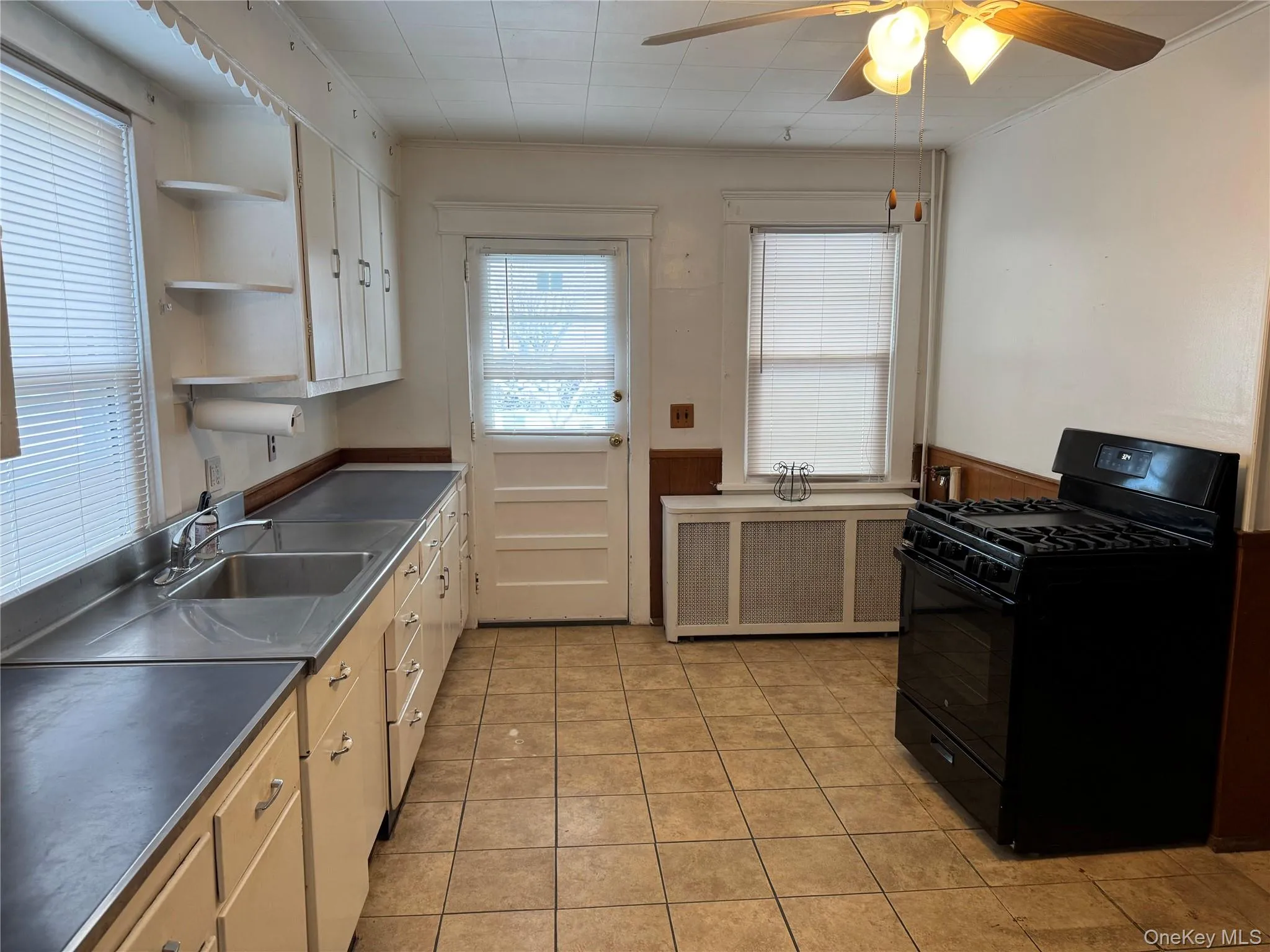 45 Smith Street, Glen Cove, NY, 2 Bedrooms Bedrooms, 5 Rooms Rooms,1 BathroomBathrooms,Residential Lease,For Rent,Smith,0,964998 45 Smith Street, Glen Cove, NY, 2 Bedrooms Bedrooms, 5 Rooms Rooms,1 BathroomBathrooms,Residential Lease,For Rent,Smith,0,964998