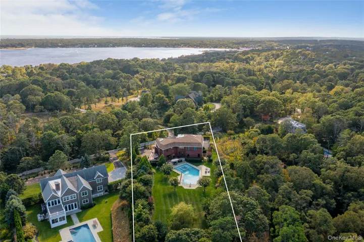 89 Old Canoe Place Road, Southampton, New York 11946