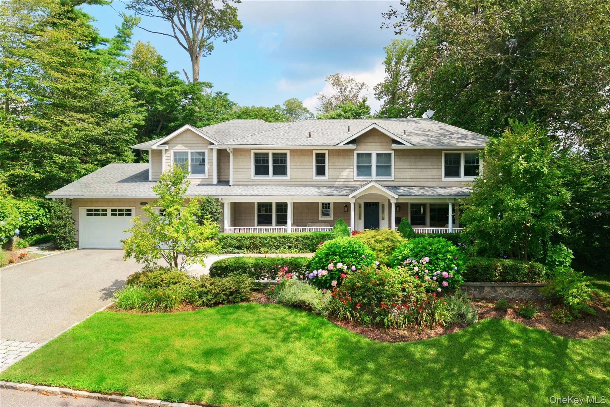 110 Birch Drive, North Hempstead, NY, 5 Bedrooms Bedrooms, 12 Rooms Rooms,4 BathroomsBathrooms,Residential,For Rent,Birch,0,965029 110 Birch Drive, North Hempstead, NY, 5 Bedrooms Bedrooms, 12 Rooms Rooms,4 BathroomsBathrooms,Residential,For Rent,Birch,0,965029