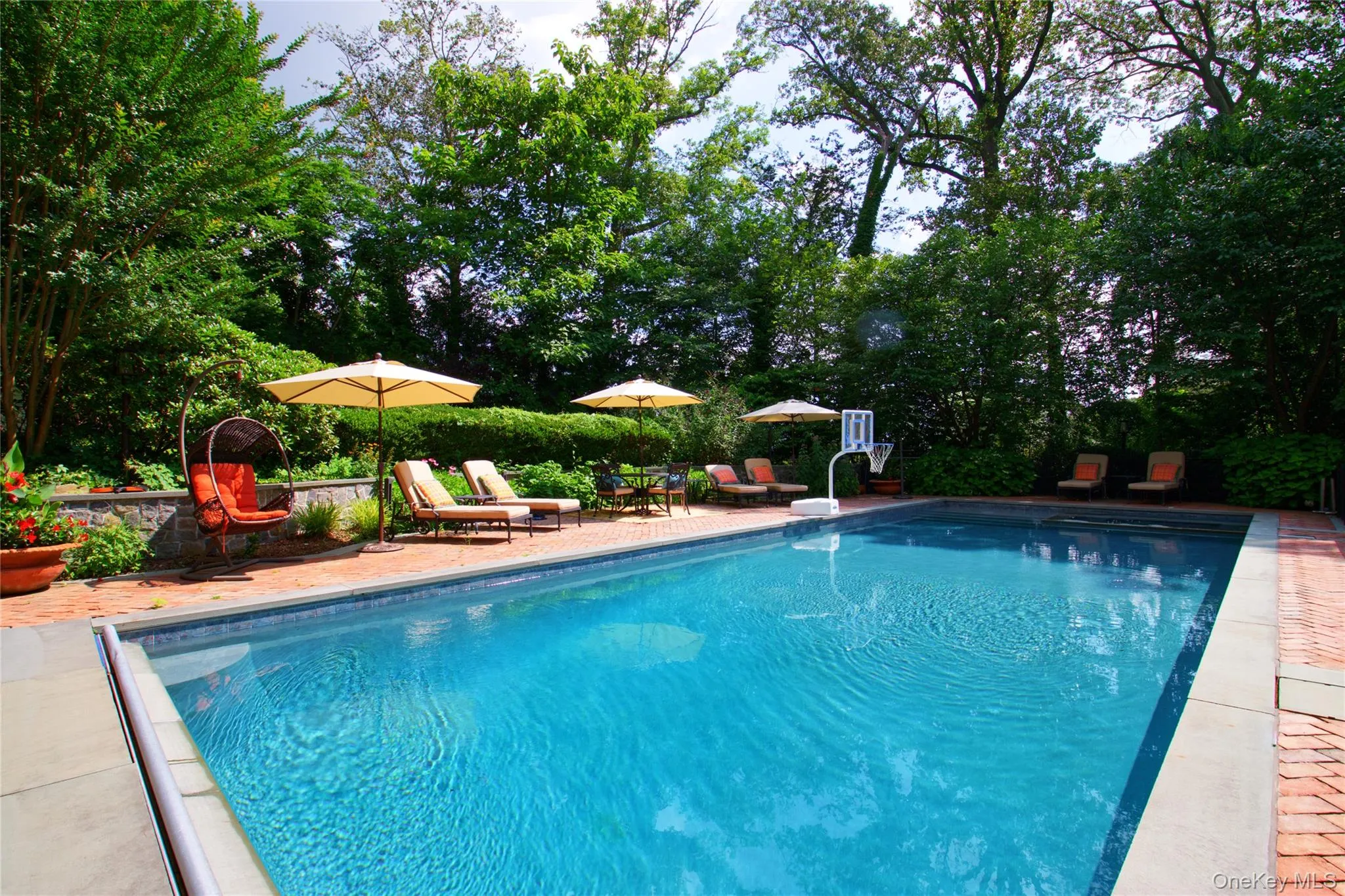 110 Birch Drive, North Hempstead, NY, 5 Bedrooms Bedrooms, 12 Rooms Rooms,4 BathroomsBathrooms,Residential,For Rent,Birch,0,965029 110 Birch Drive, North Hempstead, NY, 5 Bedrooms Bedrooms, 12 Rooms Rooms,4 BathroomsBathrooms,Residential,For Rent,Birch,0,965029