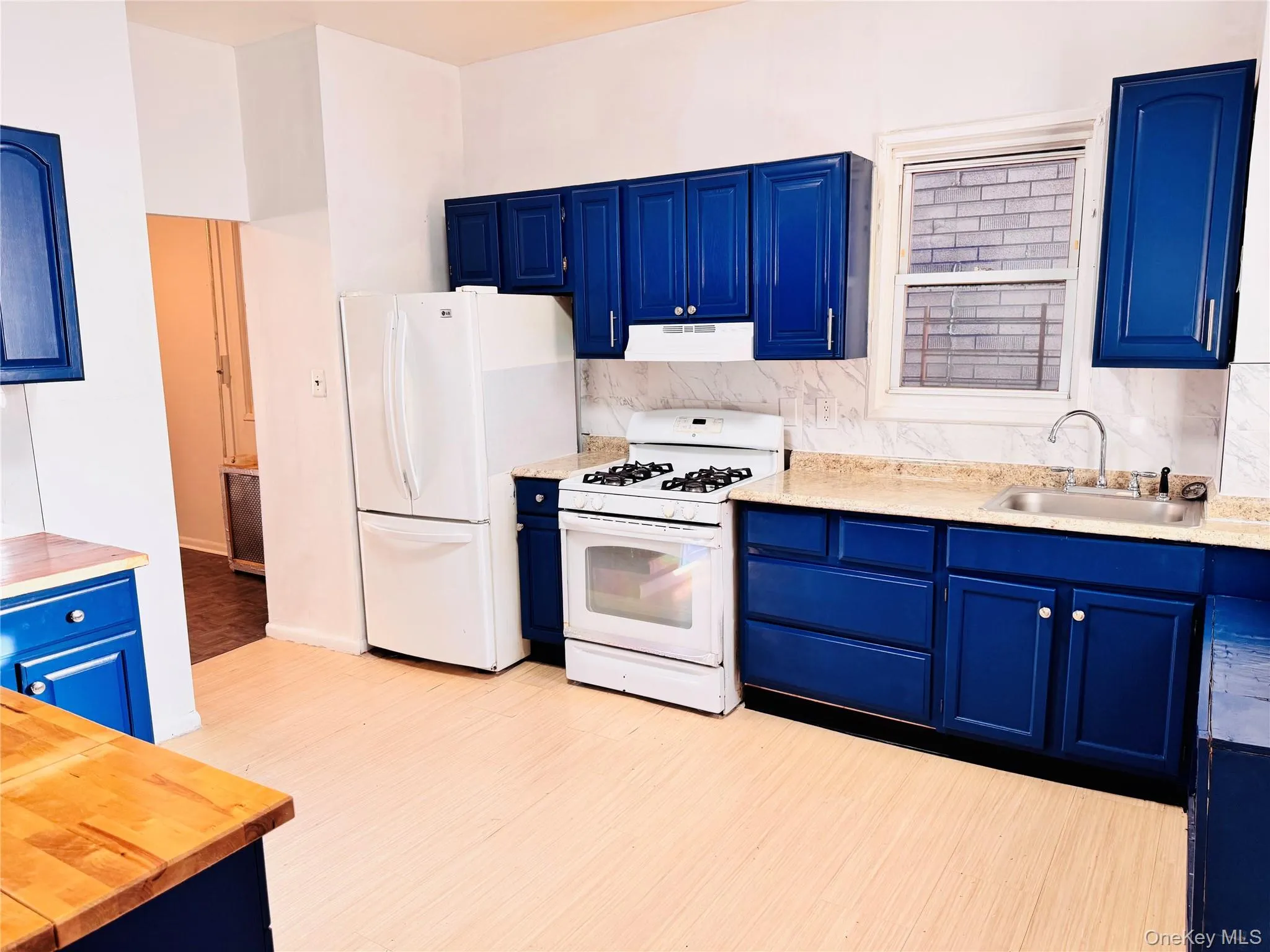 121 Linden Street, Yonkers, NY, 3 Bedrooms Bedrooms, 5 Rooms Rooms,1 BathroomBathrooms,Residential Lease,For Rent,Linden,0,965036 121 Linden Street, Yonkers, NY, 3 Bedrooms Bedrooms, 5 Rooms Rooms,1 BathroomBathrooms,Residential Lease,For Rent,Linden,0,965036