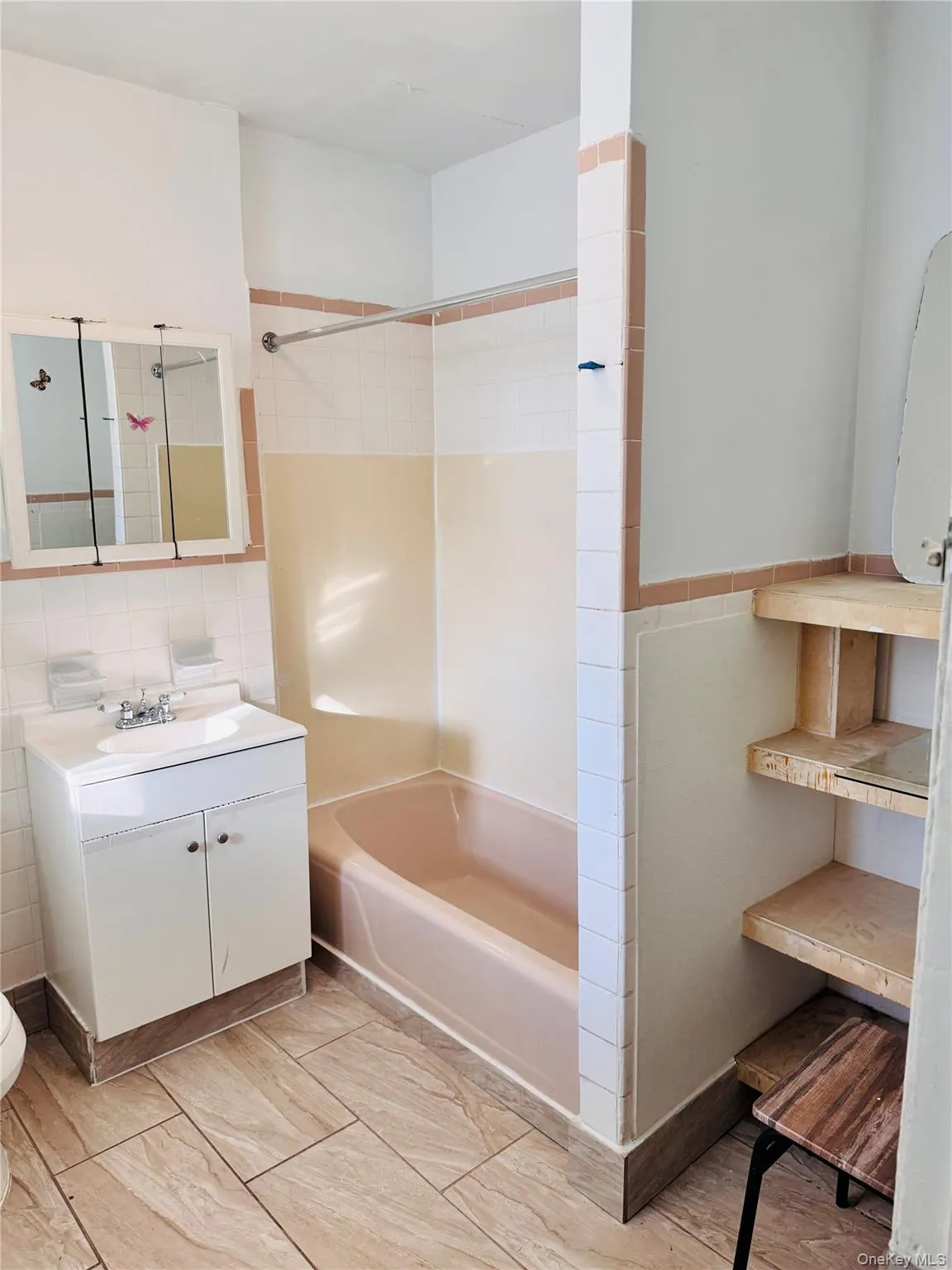 121 Linden Street, Yonkers, NY, 3 Bedrooms Bedrooms, 5 Rooms Rooms,1 BathroomBathrooms,Residential Lease,For Rent,Linden,0,965036 121 Linden Street, Yonkers, NY, 3 Bedrooms Bedrooms, 5 Rooms Rooms,1 BathroomBathrooms,Residential Lease,For Rent,Linden,0,965036