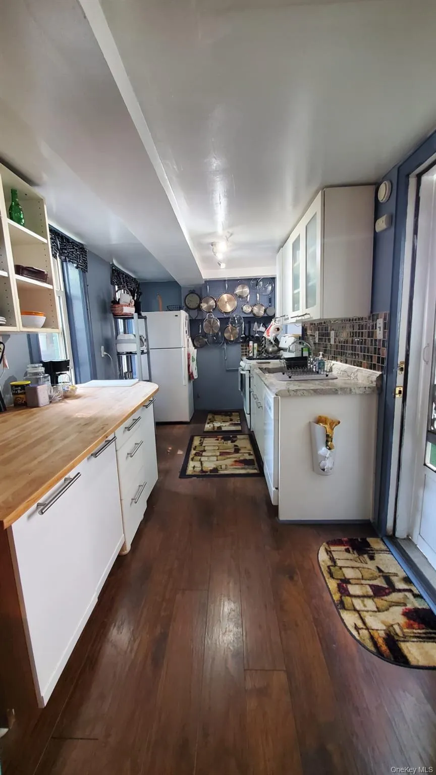 3430 34th Street, New York, NY, 3 Bedrooms Bedrooms, 6 Rooms Rooms,2 BathroomsBathrooms,Residential,For Rent,34th,0,965051 3430 34th Street, New York, NY, 3 Bedrooms Bedrooms, 6 Rooms Rooms,2 BathroomsBathrooms,Residential,For Rent,34th,0,965051