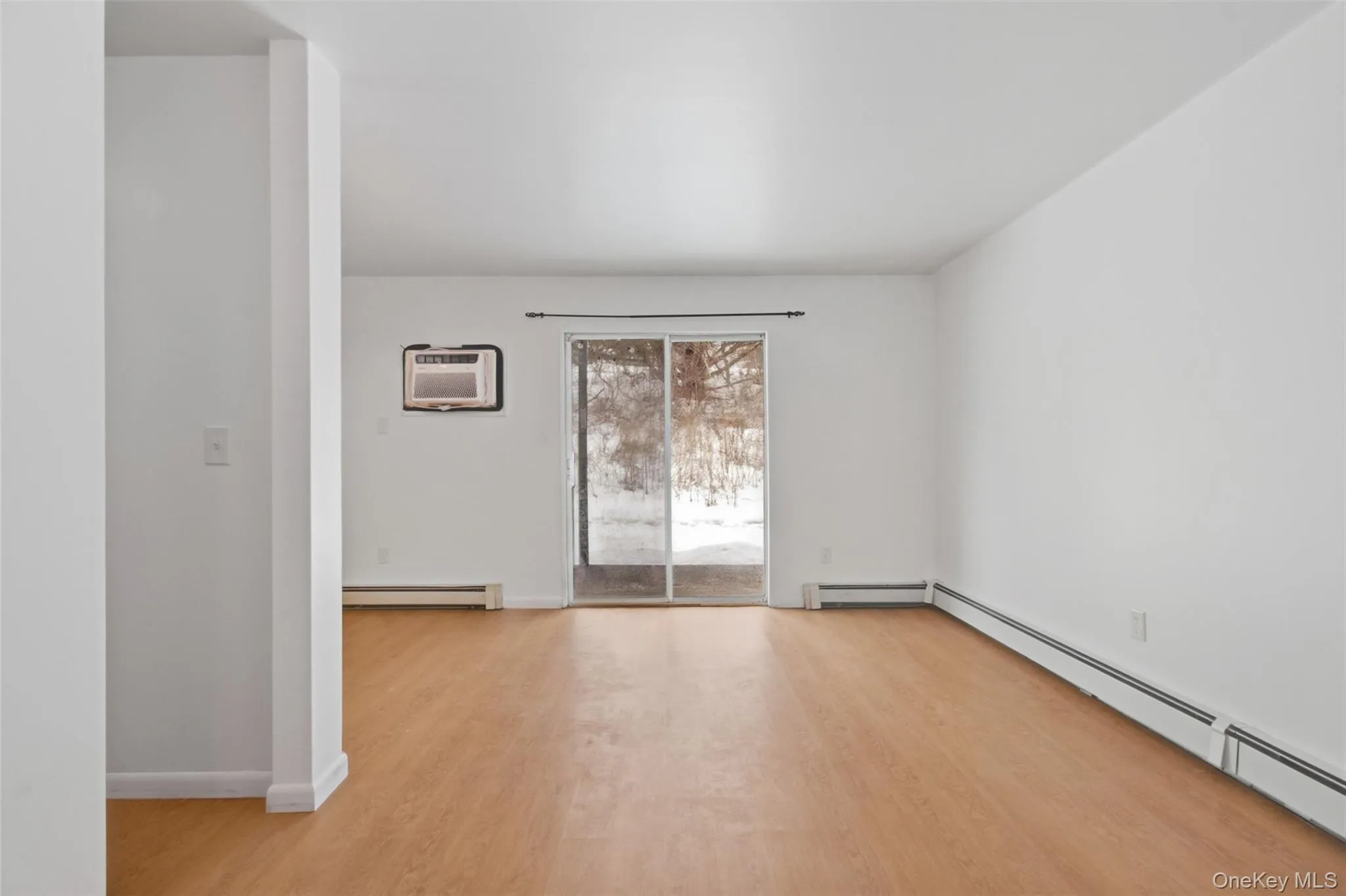 8 Ivy Court, Fishkill, NY, 1 Bedroom Bedrooms, 4 Rooms Rooms,1 BathroomBathrooms,Residential,For Rent,Ivy,0,965073 8 Ivy Court, Fishkill, NY, 1 Bedroom Bedrooms, 4 Rooms Rooms,1 BathroomBathrooms,Residential,For Rent,Ivy,0,965073