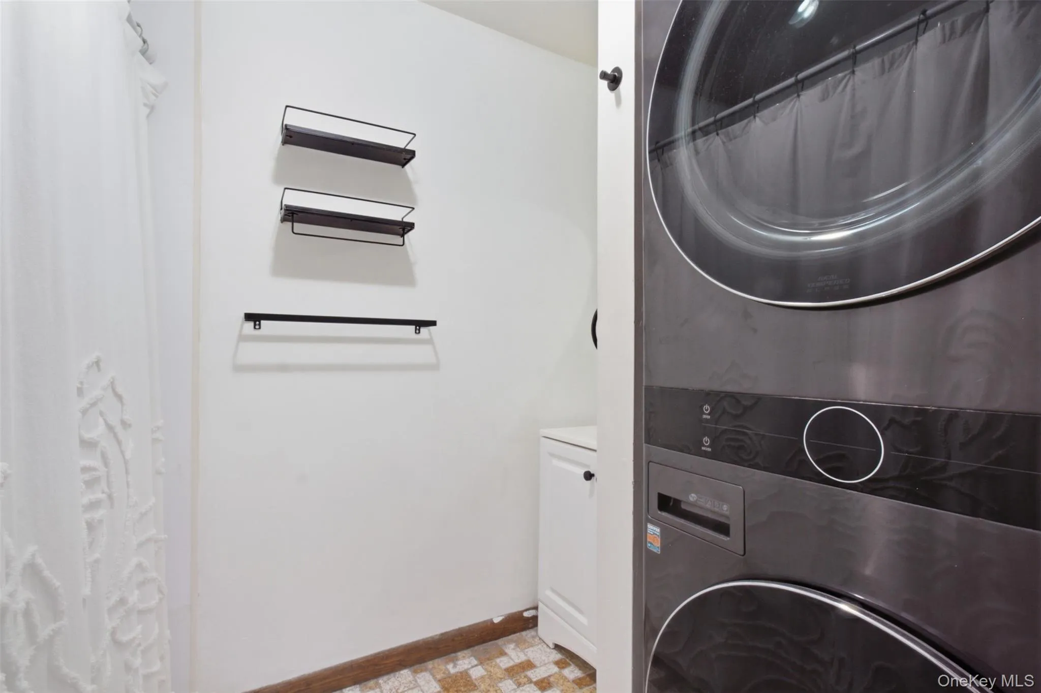 8 Ivy Court, Fishkill, NY, 1 Bedroom Bedrooms, 4 Rooms Rooms,1 BathroomBathrooms,Residential,For Rent,Ivy,0,965073 8 Ivy Court, Fishkill, NY, 1 Bedroom Bedrooms, 4 Rooms Rooms,1 BathroomBathrooms,Residential,For Rent,Ivy,0,965073