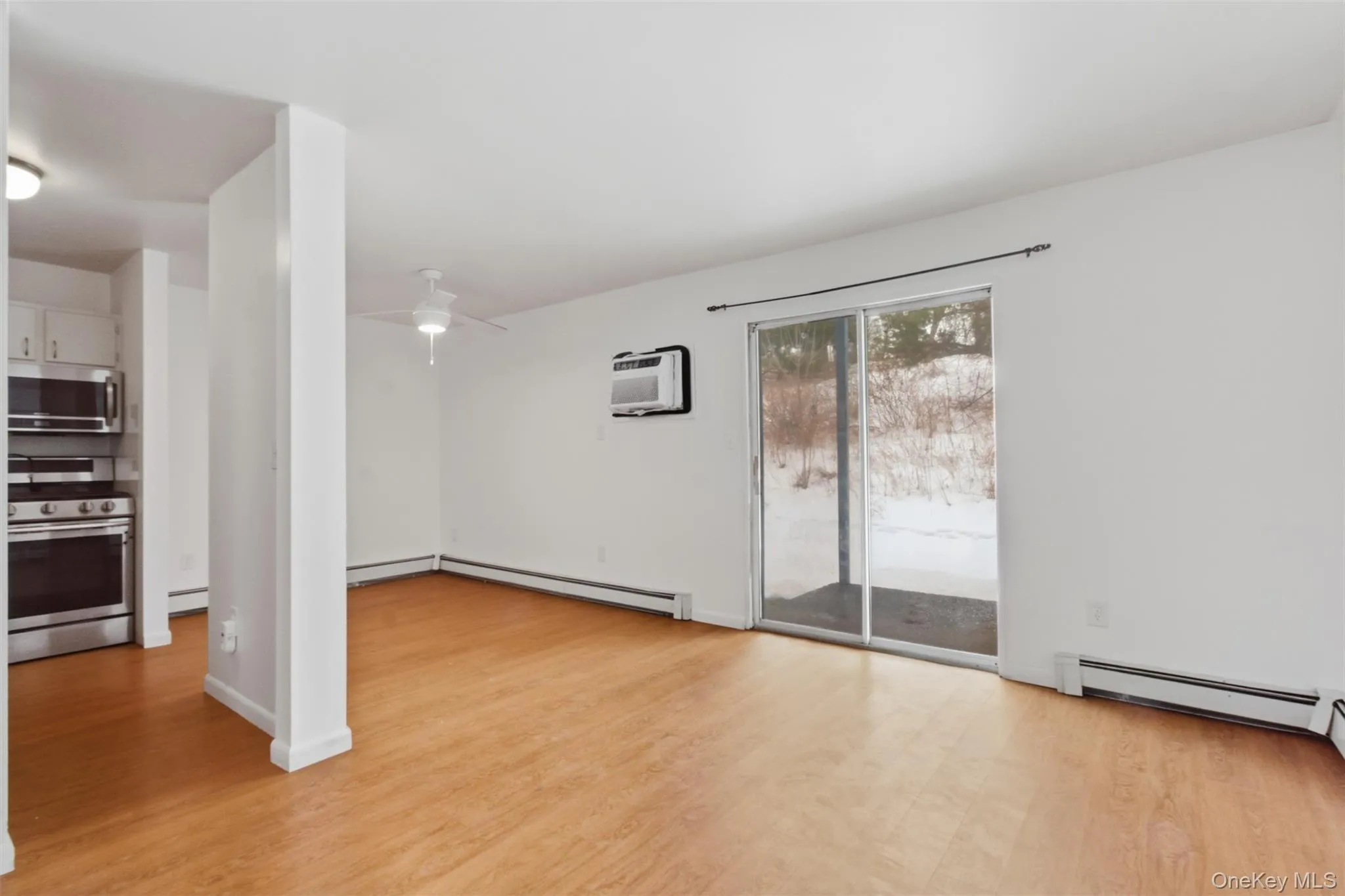 8 Ivy Court, Fishkill, NY, 1 Bedroom Bedrooms, 4 Rooms Rooms,1 BathroomBathrooms,Residential,For Rent,Ivy,0,965073 8 Ivy Court, Fishkill, NY, 1 Bedroom Bedrooms, 4 Rooms Rooms,1 BathroomBathrooms,Residential,For Rent,Ivy,0,965073
