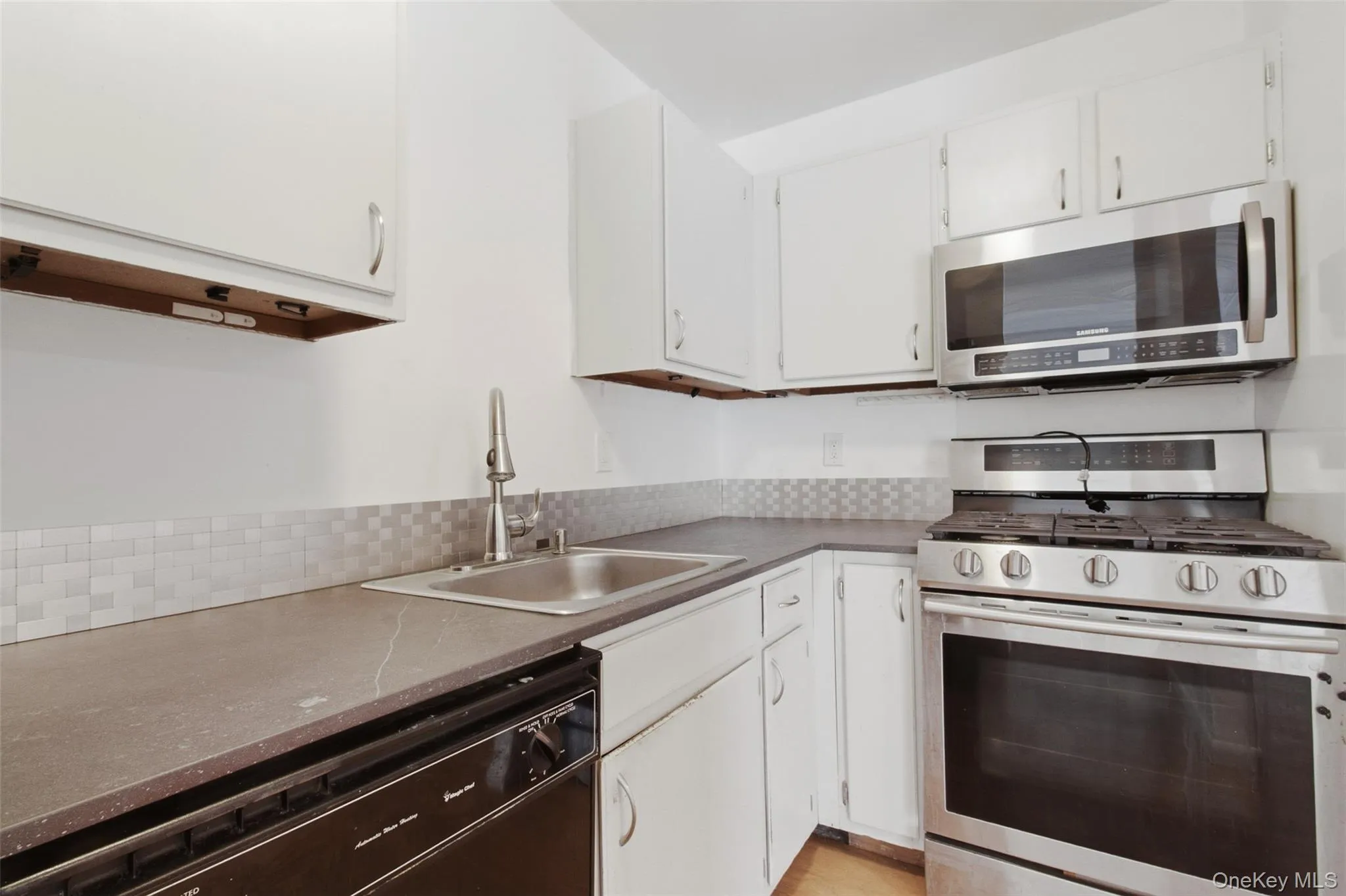 8 Ivy Court, Fishkill, NY, 1 Bedroom Bedrooms, 4 Rooms Rooms,1 BathroomBathrooms,Residential,For Rent,Ivy,0,965073 8 Ivy Court, Fishkill, NY, 1 Bedroom Bedrooms, 4 Rooms Rooms,1 BathroomBathrooms,Residential,For Rent,Ivy,0,965073