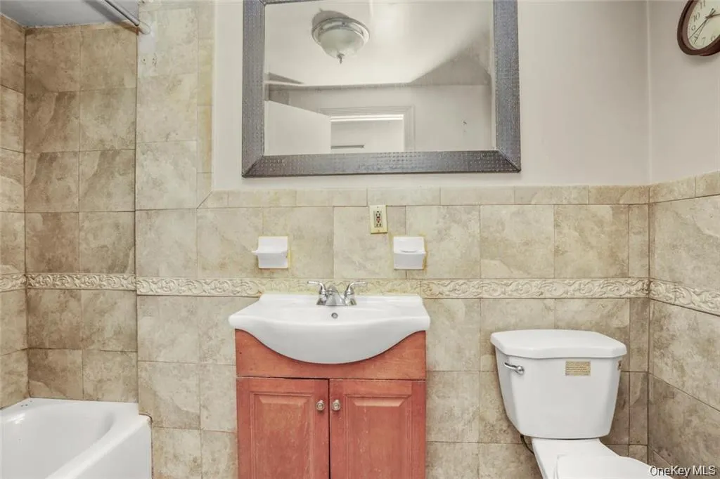 80 Elliott Avenue, Yonkers, NY, 3 Bedrooms Bedrooms, 6 Rooms Rooms,1 BathroomBathrooms,Residential Lease,For Rent,Elliott,0,965097 80 Elliott Avenue, Yonkers, NY, 3 Bedrooms Bedrooms, 6 Rooms Rooms,1 BathroomBathrooms,Residential Lease,For Rent,Elliott,0,965097