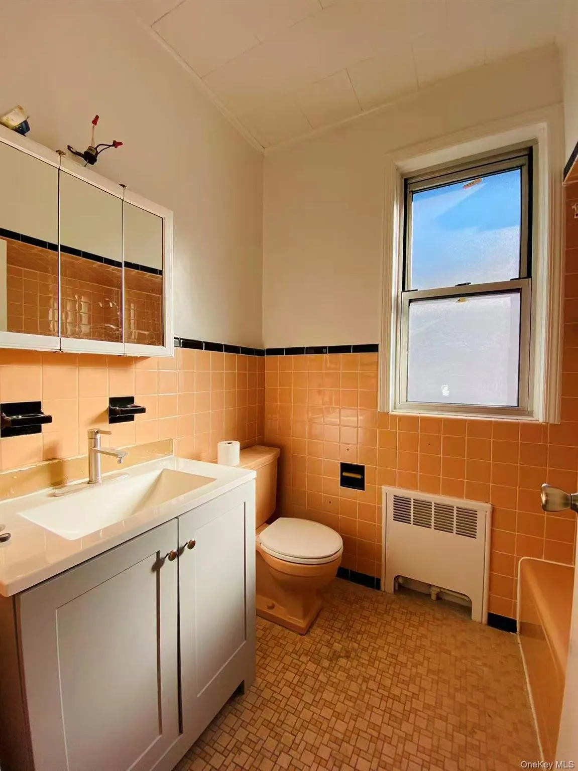 5719 64th Street, New York, NY, 4 Bedrooms Bedrooms, 6 Rooms Rooms,2 BathroomsBathrooms,Residential Lease,For Rent,64th,0,965104 5719 64th Street, New York, NY, 4 Bedrooms Bedrooms, 6 Rooms Rooms,2 BathroomsBathrooms,Residential Lease,For Rent,64th,0,965104