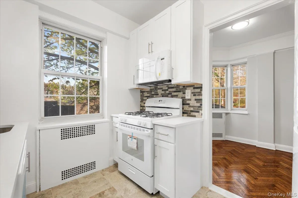 45 Popham Road, Scarsdale, NY, 1 Bedroom Bedrooms, 3 Rooms Rooms,1 BathroomBathrooms,Residential Lease,For Rent,Popham,0,965191 45 Popham Road, Scarsdale, NY, 1 Bedroom Bedrooms, 3 Rooms Rooms,1 BathroomBathrooms,Residential Lease,For Rent,Popham,0,965191