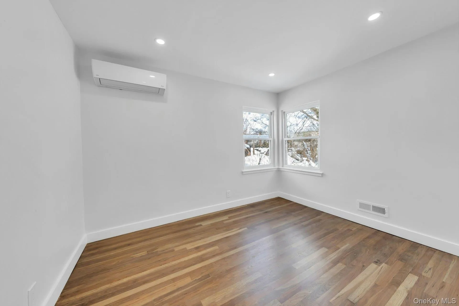 11 Barbara Drive, Babylon, NY, 3 Bedrooms Bedrooms, 6 Rooms Rooms,2 BathroomsBathrooms,Residential Lease,For Rent,Barbara,0,965228 11 Barbara Drive, Babylon, NY, 3 Bedrooms Bedrooms, 6 Rooms Rooms,2 BathroomsBathrooms,Residential Lease,For Rent,Barbara,0,965228