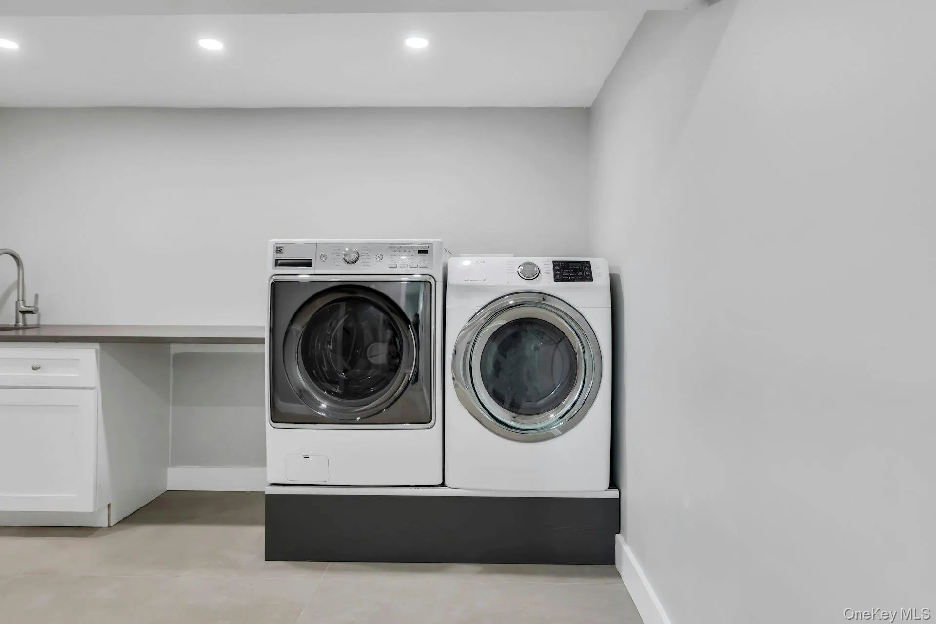 11 Barbara Drive, Babylon, NY, 3 Bedrooms Bedrooms, 6 Rooms Rooms,2 BathroomsBathrooms,Residential Lease,For Rent,Barbara,0,965228 11 Barbara Drive, Babylon, NY, 3 Bedrooms Bedrooms, 6 Rooms Rooms,2 BathroomsBathrooms,Residential Lease,For Rent,Barbara,0,965228