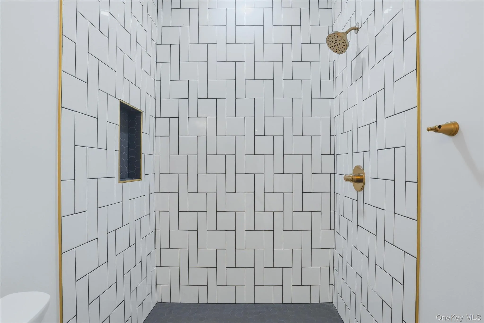 Full Bathroom on first floor Full Bathroom on first floor