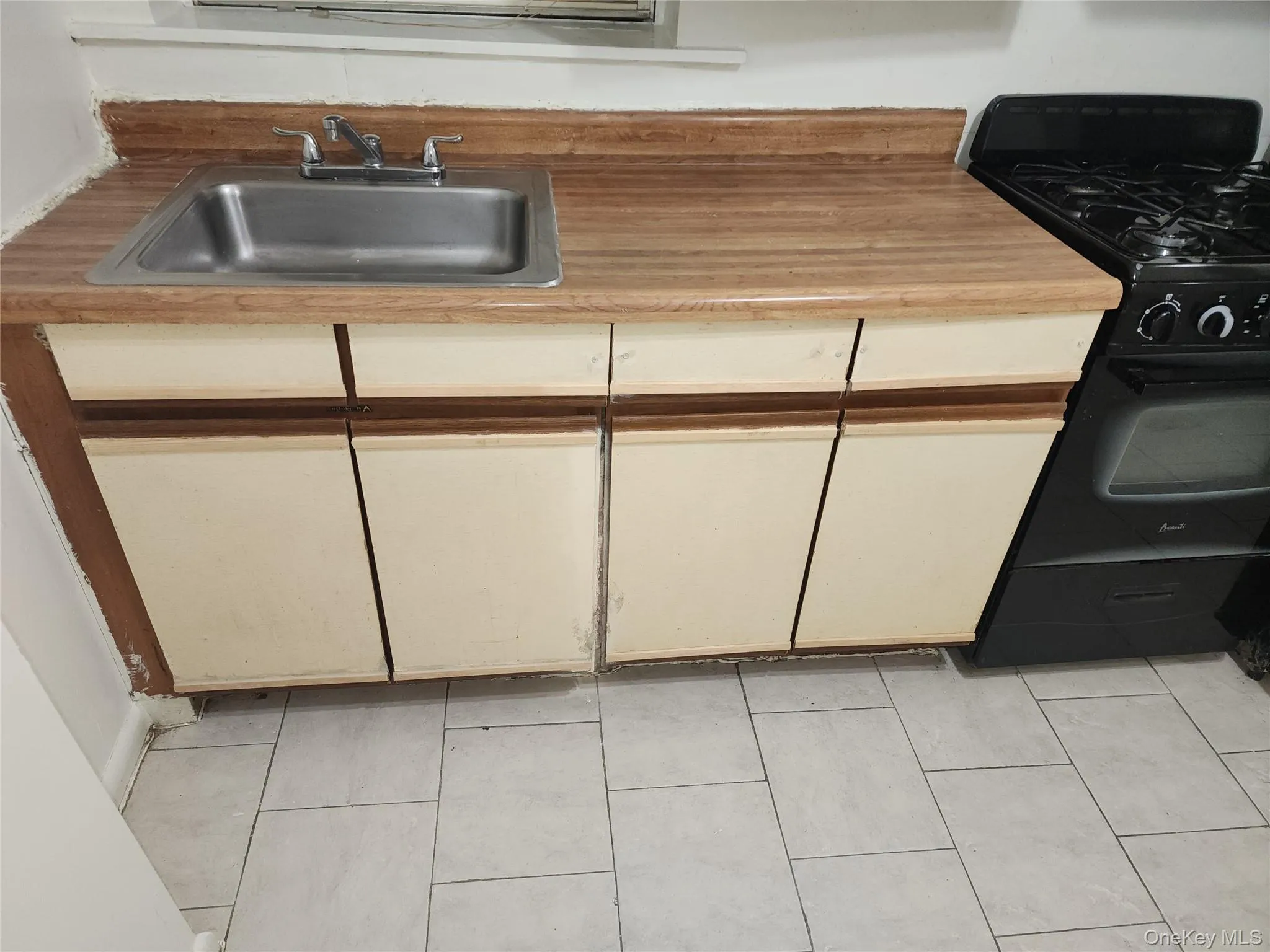 206-03 Jamaica Avenue, New York, NY, 1 Bedroom Bedrooms, 2 Rooms Rooms,1 BathroomBathrooms,Residential Lease,For Rent,Jamaica,0,965246 206-03 Jamaica Avenue, New York, NY, 1 Bedroom Bedrooms, 2 Rooms Rooms,1 BathroomBathrooms,Residential Lease,For Rent,Jamaica,0,965246