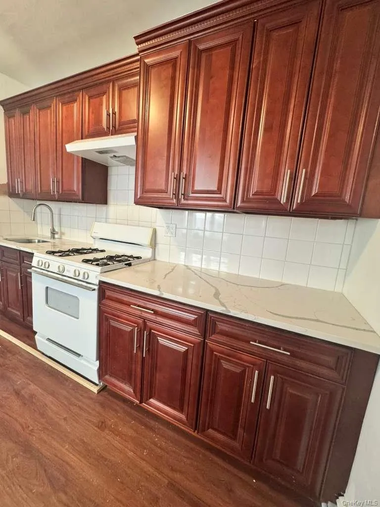 515 Williams Avenue, New York, NY, 2 Bedrooms Bedrooms, 5 Rooms Rooms,1 BathroomBathrooms,Residential Lease,For Rent,Williams,0,965278 515 Williams Avenue, New York, NY, 2 Bedrooms Bedrooms, 5 Rooms Rooms,1 BathroomBathrooms,Residential Lease,For Rent,Williams,0,965278