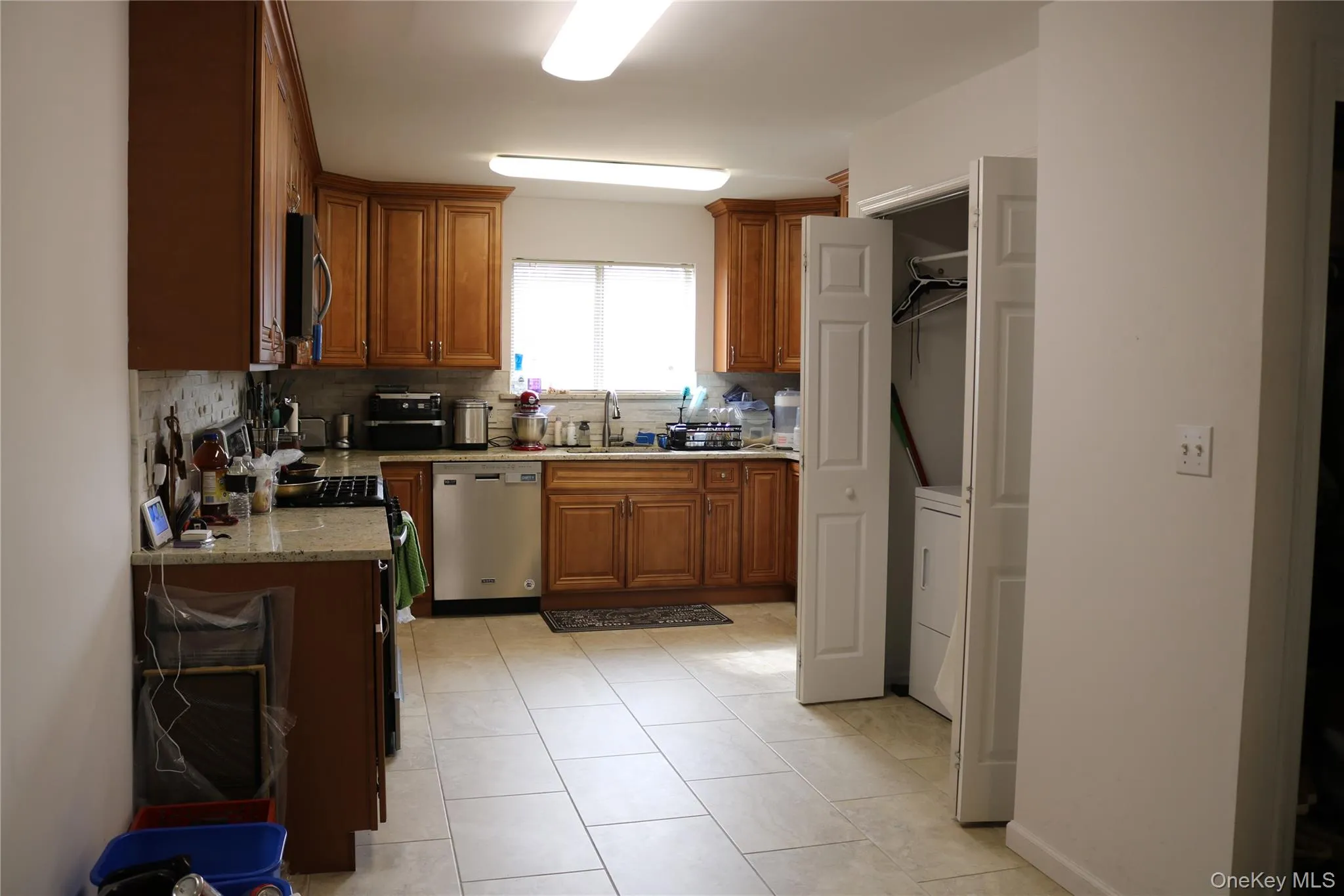 649 Beech Street, Long Beach, NY, 3 Bedrooms Bedrooms, 6 Rooms Rooms,2 BathroomsBathrooms,Residential Lease,For Rent,Beech,0,965316 649 Beech Street, Long Beach, NY, 3 Bedrooms Bedrooms, 6 Rooms Rooms,2 BathroomsBathrooms,Residential Lease,For Rent,Beech,0,965316