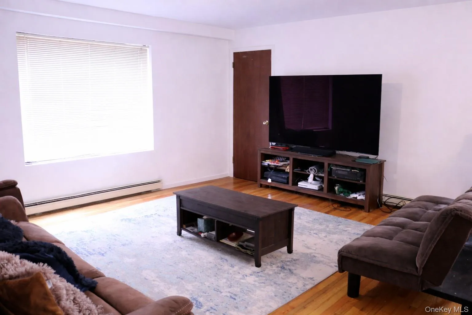 649 Beech Street, Long Beach, NY, 3 Bedrooms Bedrooms, 6 Rooms Rooms,2 BathroomsBathrooms,Residential Lease,For Rent,Beech,0,965316 649 Beech Street, Long Beach, NY, 3 Bedrooms Bedrooms, 6 Rooms Rooms,2 BathroomsBathrooms,Residential Lease,For Rent,Beech,0,965316