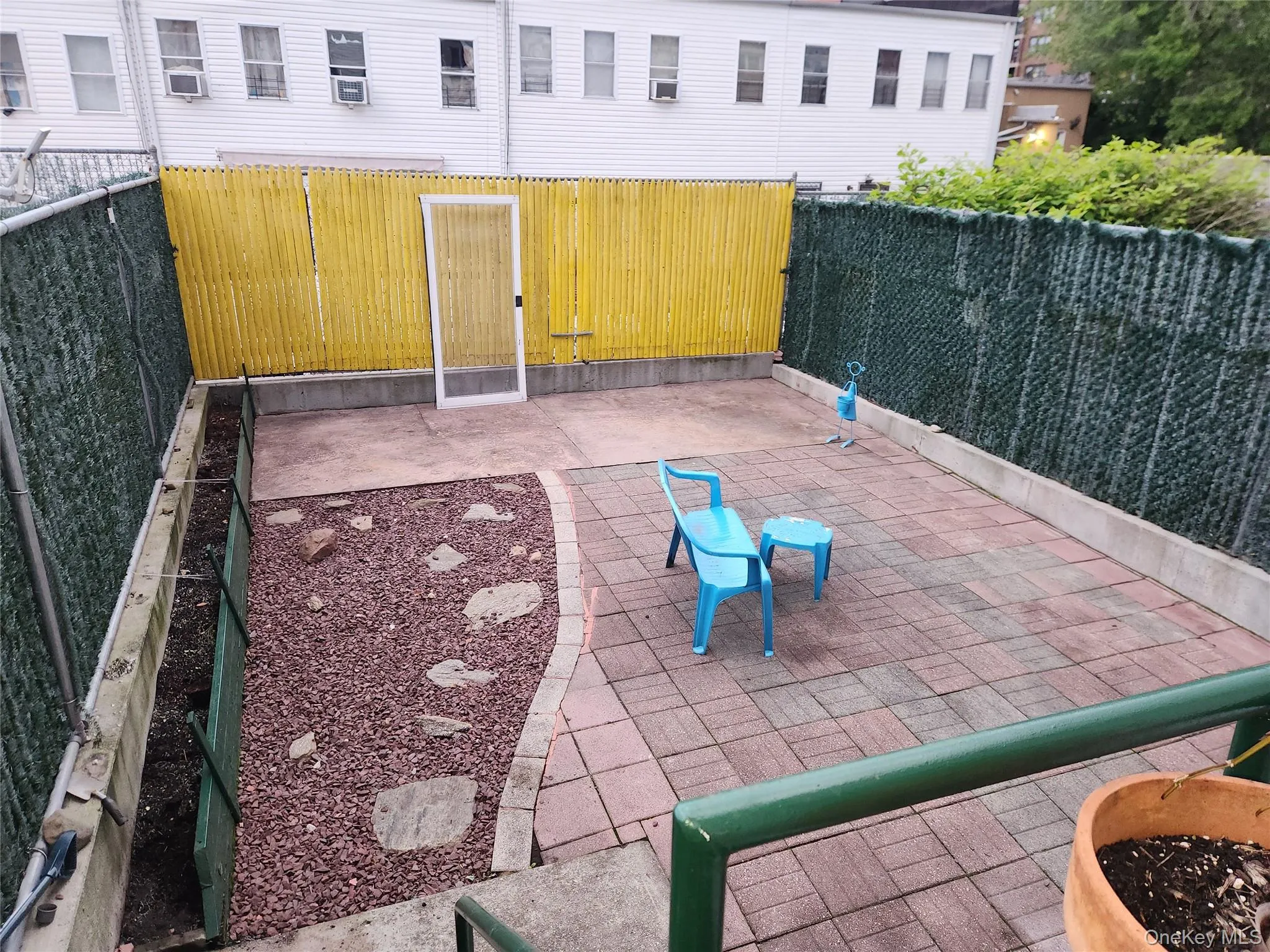 2087 Daly Avenue, New York, NY, 3 Bedrooms Bedrooms, 5 Rooms Rooms,1 BathroomBathrooms,Residential Lease,For Rent,Daly,0,965320 2087 Daly Avenue, New York, NY, 3 Bedrooms Bedrooms, 5 Rooms Rooms,1 BathroomBathrooms,Residential Lease,For Rent,Daly,0,965320