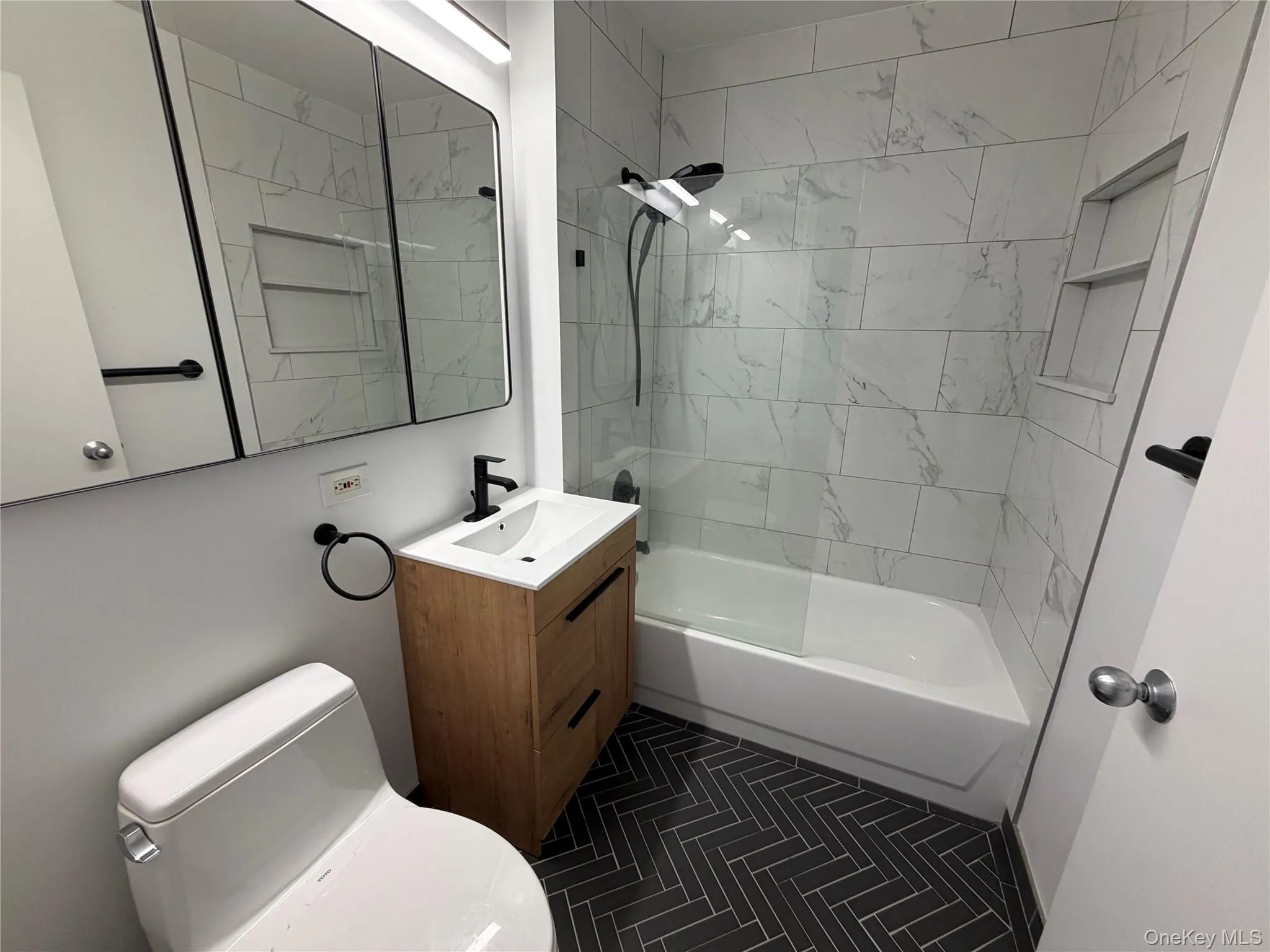 4-74 48th Avenue, New York, NY, 1 Bedroom Bedrooms, 3 Rooms Rooms,1 BathroomBathrooms,Residential,For Rent,48th,0,KEY965334 4-74 48th Avenue, New York, NY, 1 Bedroom Bedrooms, 3 Rooms Rooms,1 BathroomBathrooms,Residential,For Rent,48th,0,KEY965334
