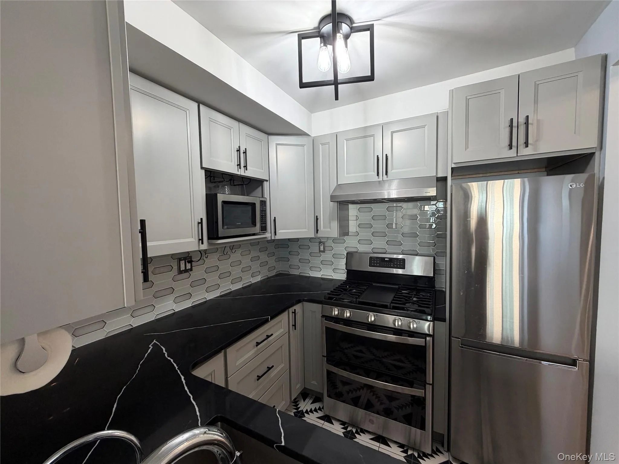 4-74 48th Avenue, New York, NY, 1 Bedroom Bedrooms, 3 Rooms Rooms,1 BathroomBathrooms,Residential,For Rent,48th,0,KEY965334 4-74 48th Avenue, New York, NY, 1 Bedroom Bedrooms, 3 Rooms Rooms,1 BathroomBathrooms,Residential,For Rent,48th,0,KEY965334