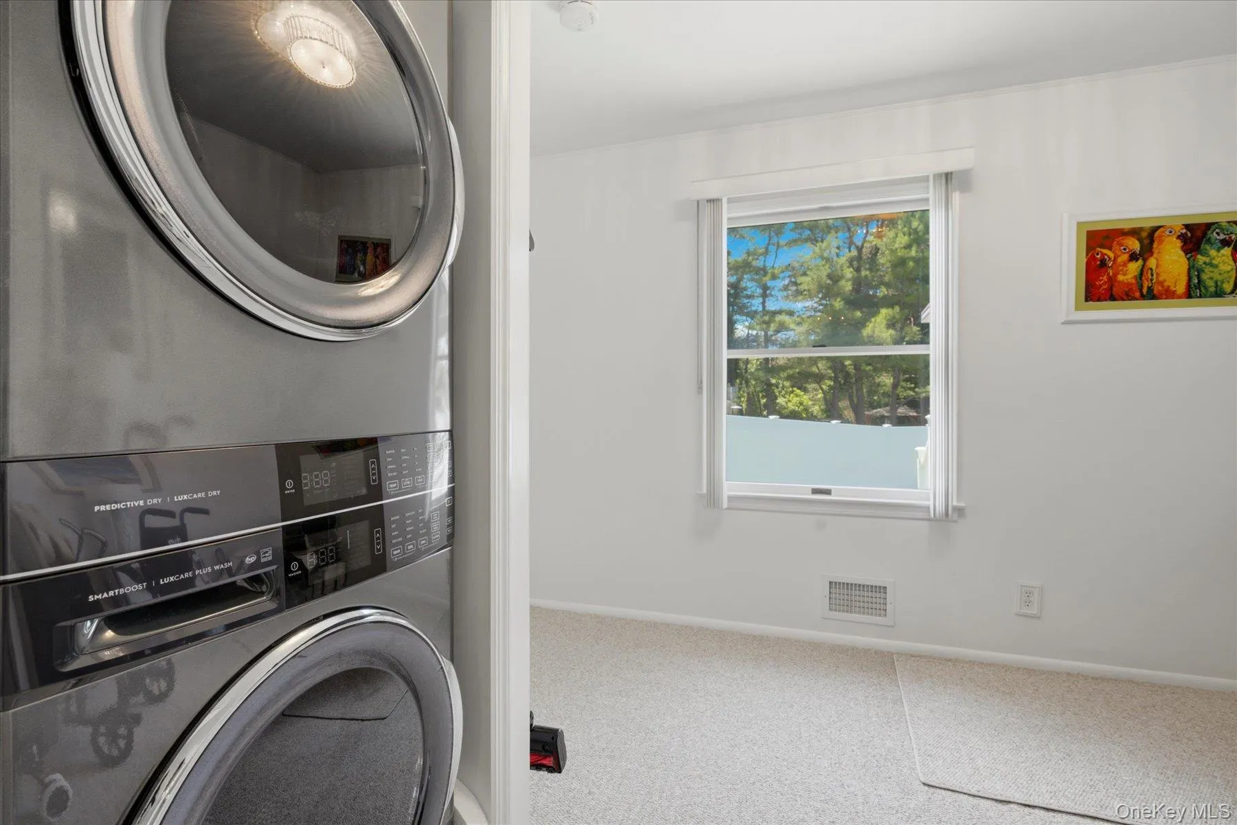 2nd Bedroom, Laundry hook up, but laundry can be put back in basement. 2nd Bedroom, Laundry hook up, but laundry can be put back in basement.