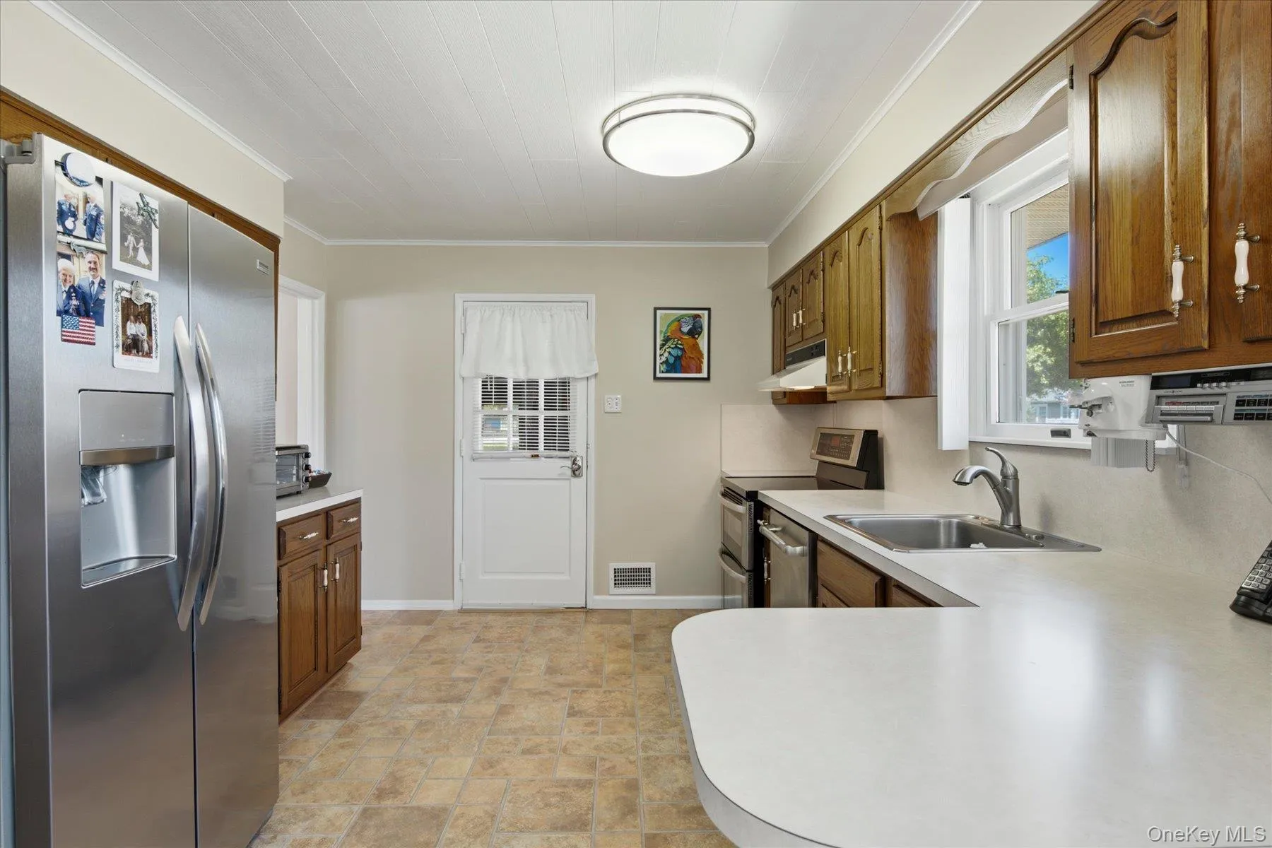Eat In Kitchen with updated Stainless steel appliances Eat In Kitchen with updated Stainless steel appliances