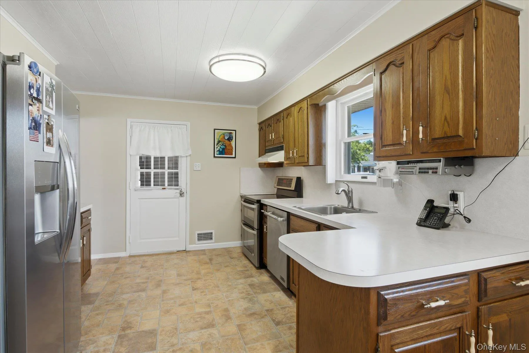Eat In Kitchen with updated Stainless steel appliances Eat In Kitchen with updated Stainless steel appliances