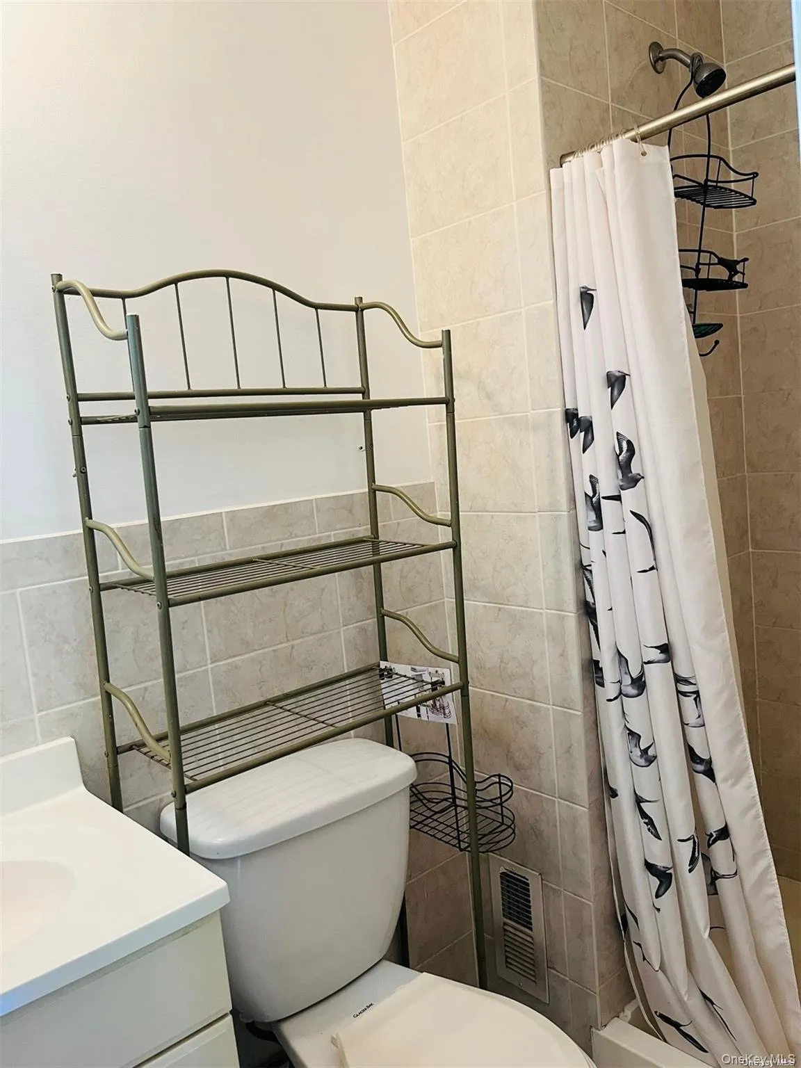 40 Willets Drive, Oyster Bay, NY, 3 Bedrooms Bedrooms, 6 Rooms Rooms,2 BathroomsBathrooms,Residential Lease,For Rent,Willets,0,965438 40 Willets Drive, Oyster Bay, NY, 3 Bedrooms Bedrooms, 6 Rooms Rooms,2 BathroomsBathrooms,Residential Lease,For Rent,Willets,0,965438