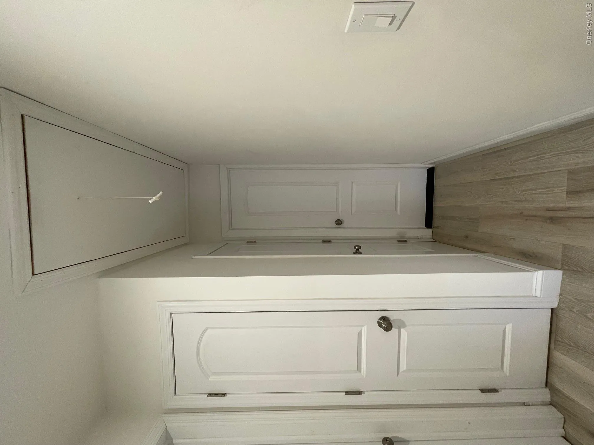 24920 57th Avenue, New York, NY, 2 Bedrooms Bedrooms, 5 Rooms Rooms,1 BathroomBathrooms,Residential,For Rent,57th,0,965447 24920 57th Avenue, New York, NY, 2 Bedrooms Bedrooms, 5 Rooms Rooms,1 BathroomBathrooms,Residential,For Rent,57th,0,965447