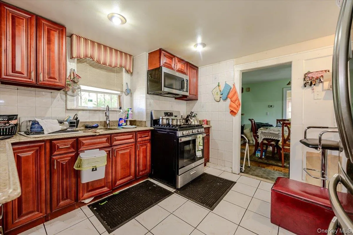 14019 Foch Boulevard, New York, NY, 3 Bedrooms Bedrooms, 9 Rooms Rooms,2 BathroomsBathrooms,Residential,For Rent,Foch,0,965449 14019 Foch Boulevard, New York, NY, 3 Bedrooms Bedrooms, 9 Rooms Rooms,2 BathroomsBathrooms,Residential,For Rent,Foch,0,965449