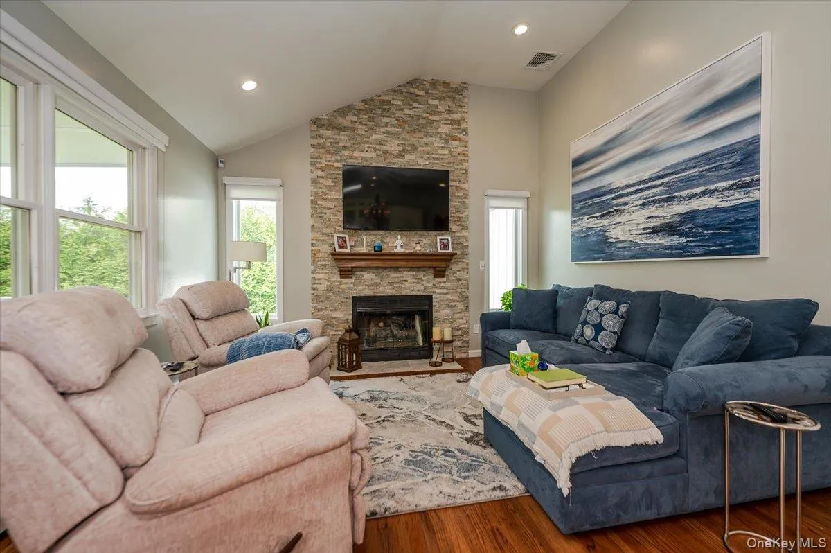 525 Rocky Point Road, Southold, NY, 3 Bedrooms Bedrooms, 9 Rooms Rooms,3 BathroomsBathrooms,Residential Lease,For Rent,Rocky Point,0,965461 525 Rocky Point Road, Southold, NY, 3 Bedrooms Bedrooms, 9 Rooms Rooms,3 BathroomsBathrooms,Residential Lease,For Rent,Rocky Point,0,965461