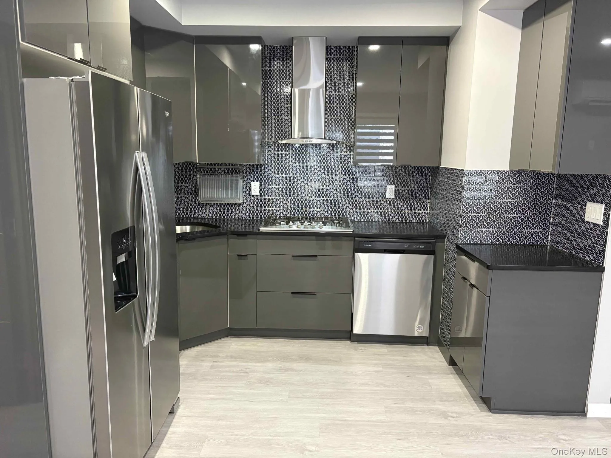 5846 Fresh Pond Road, New York, NY, 2 Bedrooms Bedrooms, 5 Rooms Rooms,1 BathroomBathrooms,Residential Lease,For Rent,Fresh Pond,0,965489 5846 Fresh Pond Road, New York, NY, 2 Bedrooms Bedrooms, 5 Rooms Rooms,1 BathroomBathrooms,Residential Lease,For Rent,Fresh Pond,0,965489