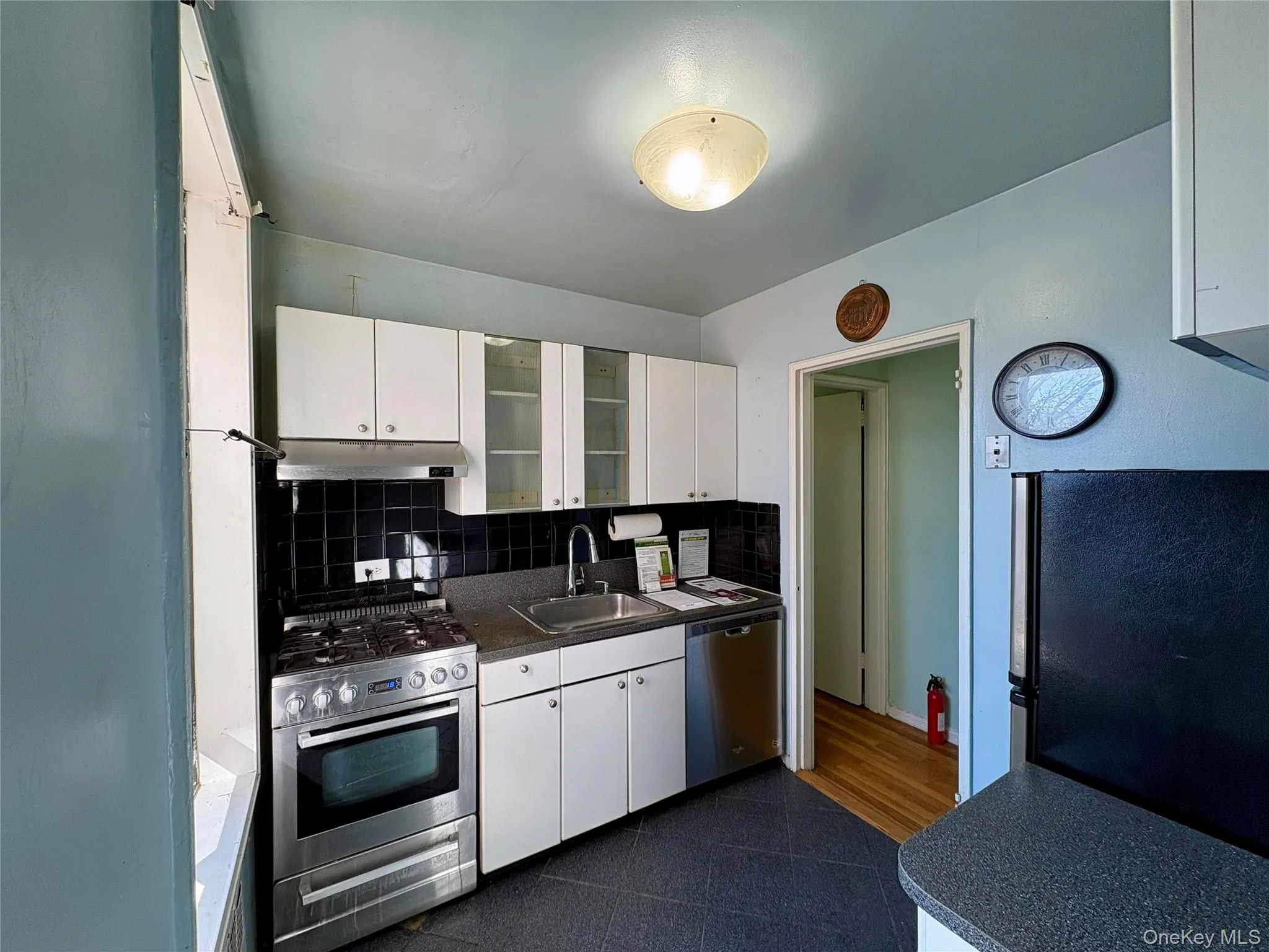 22424 Union Turnpike, New York, NY, 2 Rooms Rooms,1 BathroomBathrooms,Residential,For Rent,Union,0,965492 22424 Union Turnpike, New York, NY, 2 Rooms Rooms,1 BathroomBathrooms,Residential,For Rent,Union,0,965492