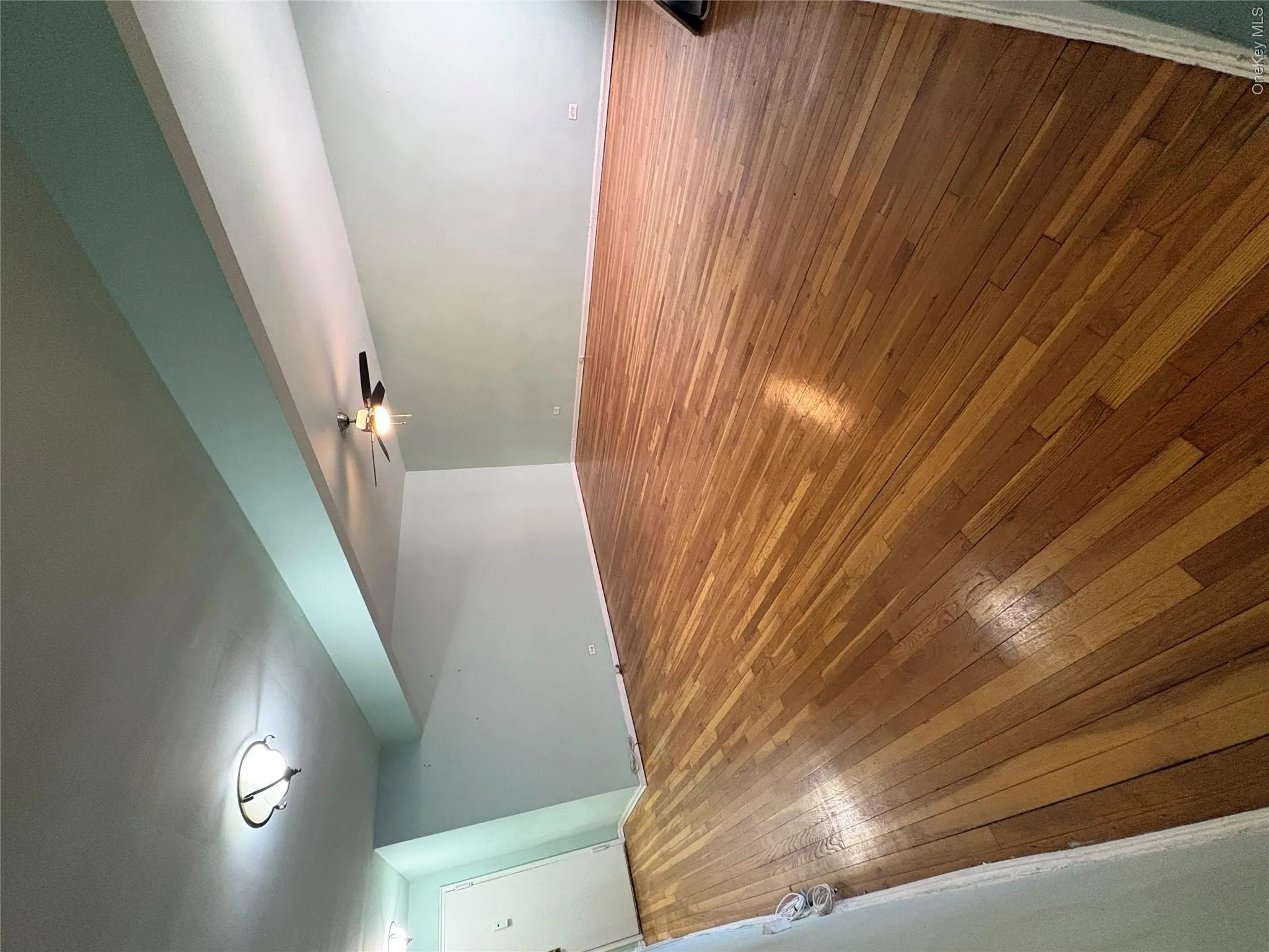 22424 Union Turnpike, New York, NY, 2 Rooms Rooms,1 BathroomBathrooms,Residential,For Rent,Union,0,965492 22424 Union Turnpike, New York, NY, 2 Rooms Rooms,1 BathroomBathrooms,Residential,For Rent,Union,0,965492