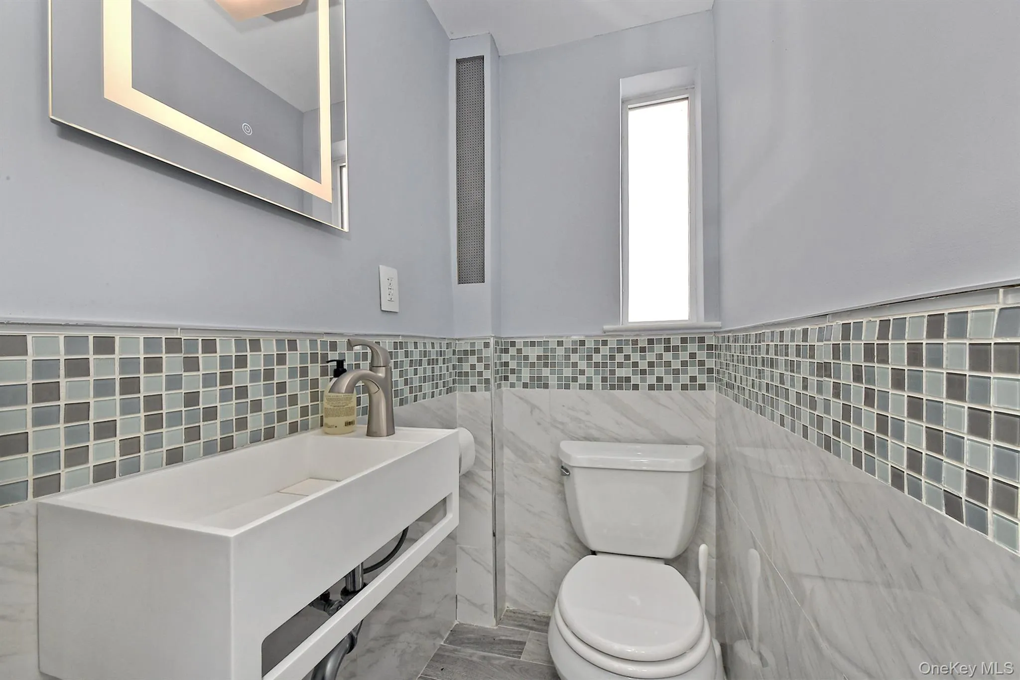 222-03 Kingsbury Avenue, New York, NY, 3 Bedrooms Bedrooms, 8 Rooms Rooms,2 BathroomsBathrooms,Residential Lease,For Rent,Kingsbury,0,965495 222-03 Kingsbury Avenue, New York, NY, 3 Bedrooms Bedrooms, 8 Rooms Rooms,2 BathroomsBathrooms,Residential Lease,For Rent,Kingsbury,0,965495