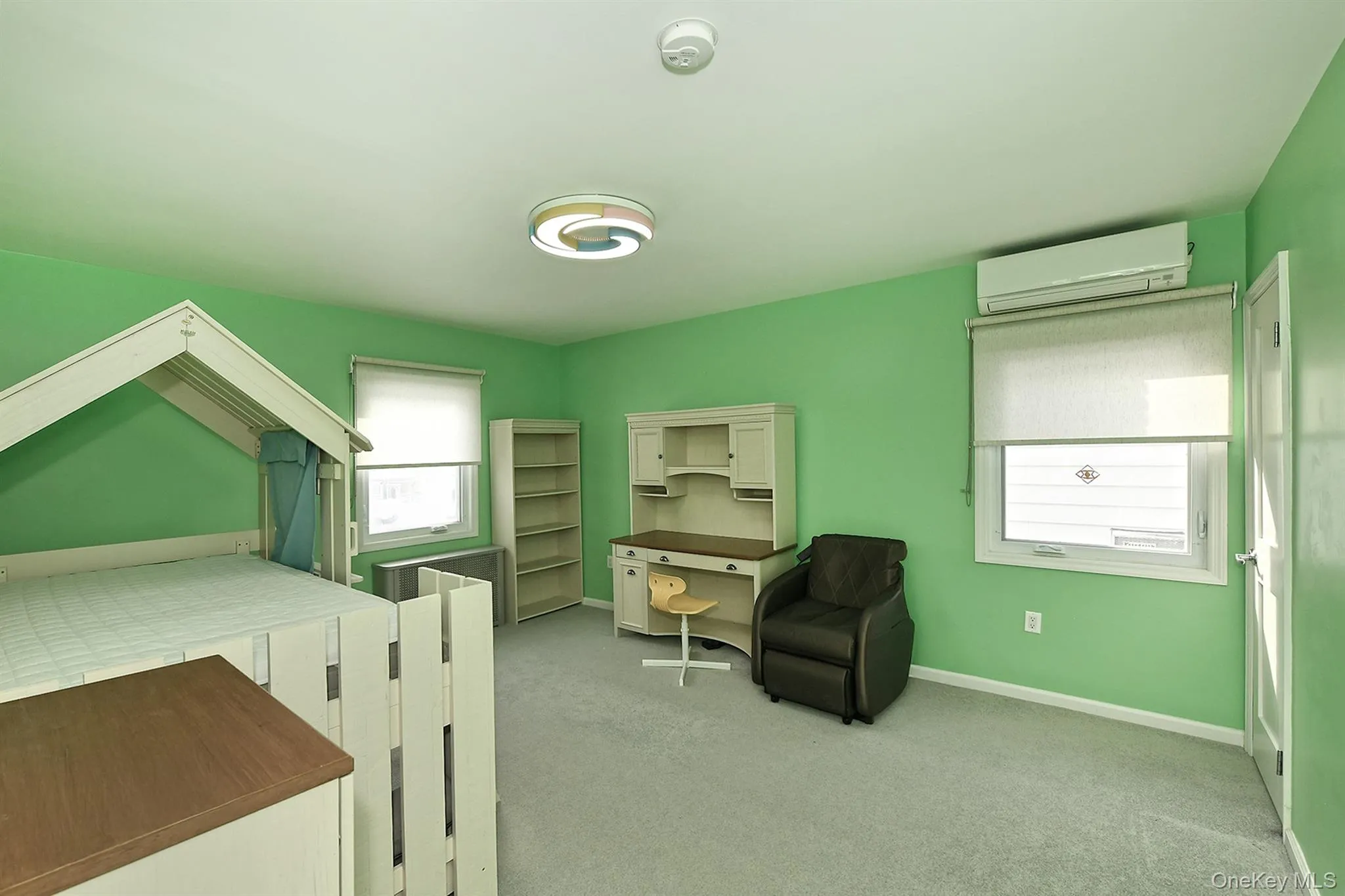222-03 Kingsbury Avenue, New York, NY, 3 Bedrooms Bedrooms, 8 Rooms Rooms,2 BathroomsBathrooms,Residential Lease,For Rent,Kingsbury,0,965495 222-03 Kingsbury Avenue, New York, NY, 3 Bedrooms Bedrooms, 8 Rooms Rooms,2 BathroomsBathrooms,Residential Lease,For Rent,Kingsbury,0,965495