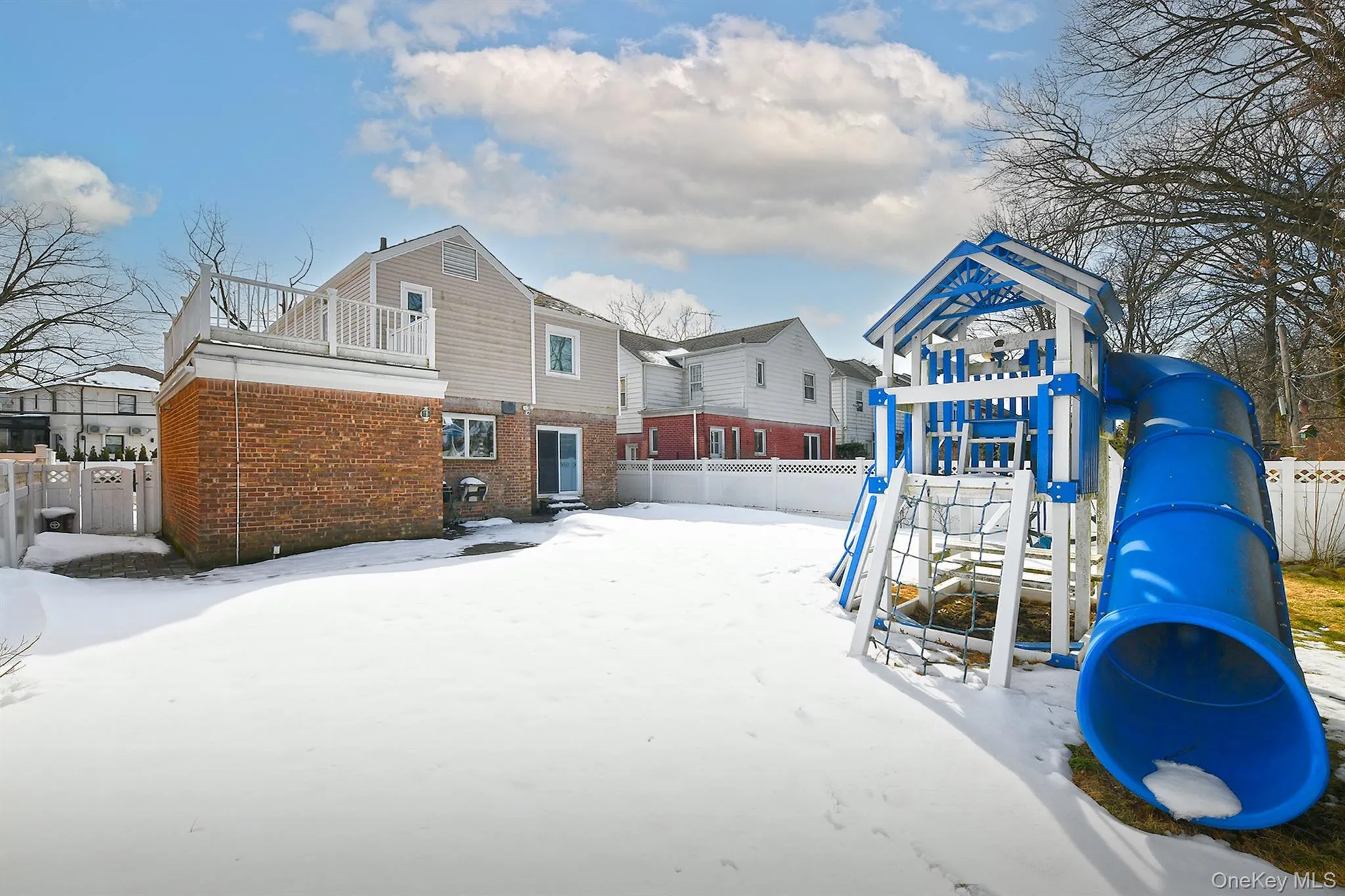 222-03 Kingsbury Avenue, New York, NY, 3 Bedrooms Bedrooms, 8 Rooms Rooms,2 BathroomsBathrooms,Residential Lease,For Rent,Kingsbury,0,965495 222-03 Kingsbury Avenue, New York, NY, 3 Bedrooms Bedrooms, 8 Rooms Rooms,2 BathroomsBathrooms,Residential Lease,For Rent,Kingsbury,0,965495