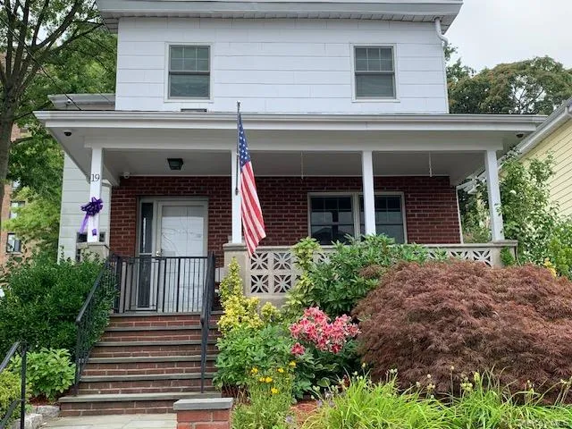 19 Franklin Avenue, New Rochelle, NY, 2 Bedrooms Bedrooms, 5 Rooms Rooms,1 BathroomBathrooms,Residential Lease,For Rent,Franklin,0,965503 19 Franklin Avenue, New Rochelle, NY, 2 Bedrooms Bedrooms, 5 Rooms Rooms,1 BathroomBathrooms,Residential Lease,For Rent,Franklin,0,965503