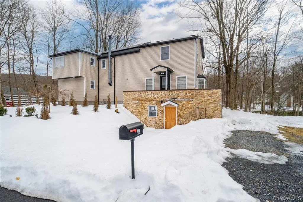 24 Johnsontown Road, Ramapo, NY, 5 Bedrooms Bedrooms, 11 Rooms Rooms,3 BathroomsBathrooms,Residential,For Rent,Johnsontown,0,965525 24 Johnsontown Road, Ramapo, NY, 5 Bedrooms Bedrooms, 11 Rooms Rooms,3 BathroomsBathrooms,Residential,For Rent,Johnsontown,0,965525