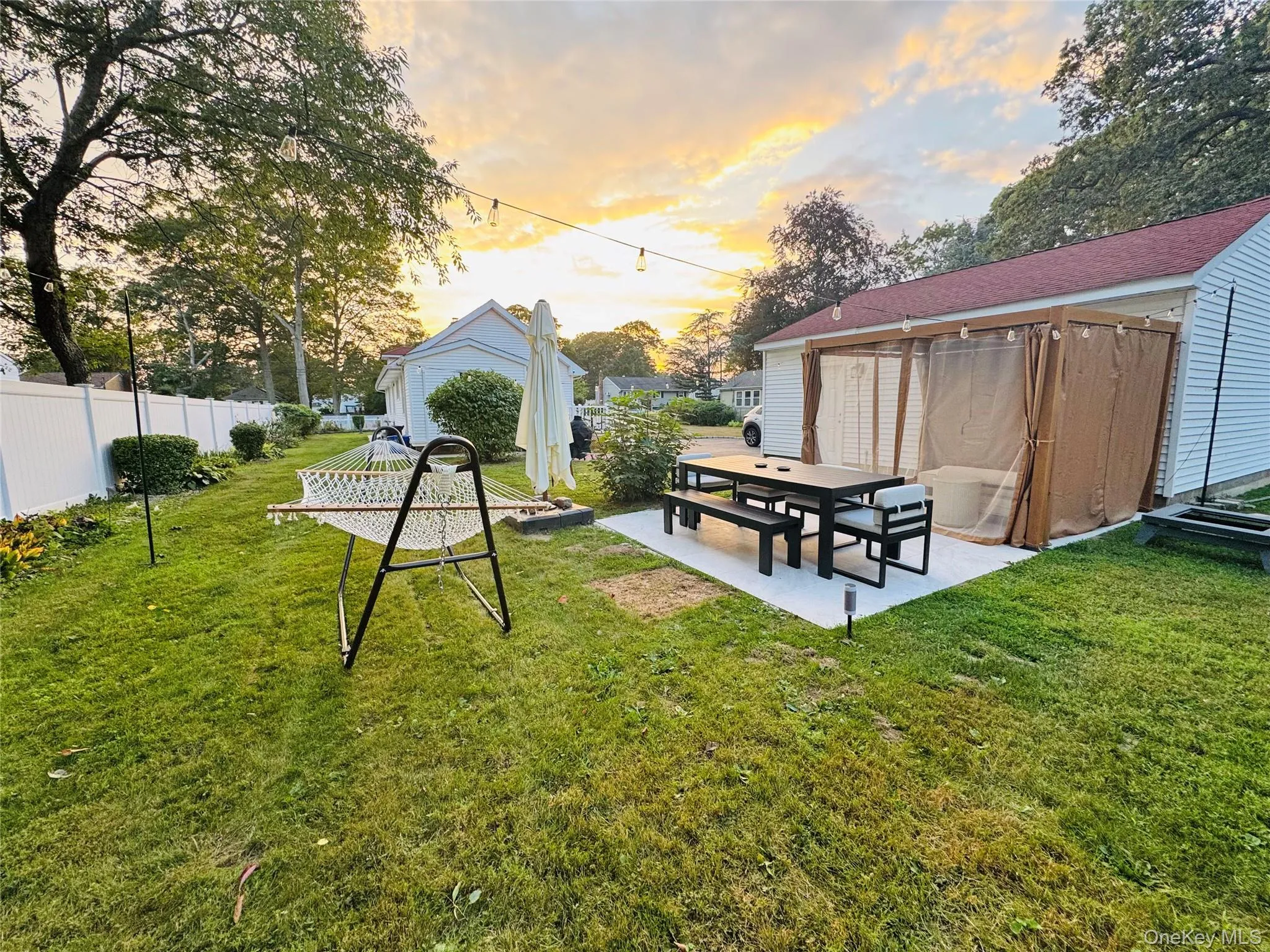 Yard with Detached Garage and patio Yard with Detached Garage and patio