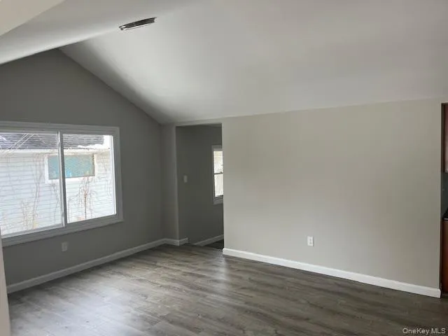 87 Ferndale Avenue, Brookhaven, NY, 3 Bedrooms Bedrooms, 5 Rooms Rooms,1 BathroomBathrooms,Residential Lease,For Rent,Ferndale,0,965555 87 Ferndale Avenue, Brookhaven, NY, 3 Bedrooms Bedrooms, 5 Rooms Rooms,1 BathroomBathrooms,Residential Lease,For Rent,Ferndale,0,965555