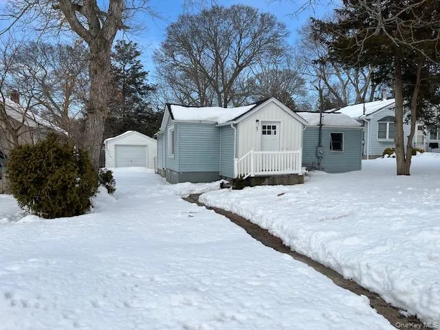 87 Ferndale Avenue, Brookhaven, NY, 3 Bedrooms Bedrooms, 5 Rooms Rooms,1 BathroomBathrooms,Residential Lease,For Rent,Ferndale,0,965555 87 Ferndale Avenue, Brookhaven, NY, 3 Bedrooms Bedrooms, 5 Rooms Rooms,1 BathroomBathrooms,Residential Lease,For Rent,Ferndale,0,965555