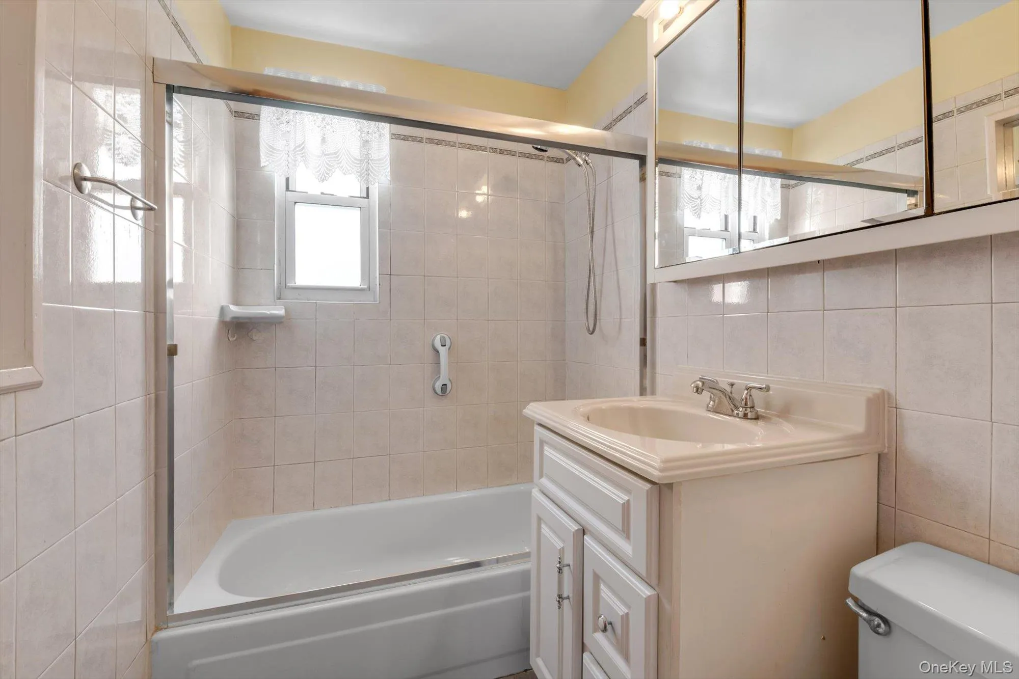 8105 268th Street, New York, NY, 1 Bedroom Bedrooms, 3 Rooms Rooms,1 BathroomBathrooms,Residential,For Rent,268th,0,965570 8105 268th Street, New York, NY, 1 Bedroom Bedrooms, 3 Rooms Rooms,1 BathroomBathrooms,Residential,For Rent,268th,0,965570