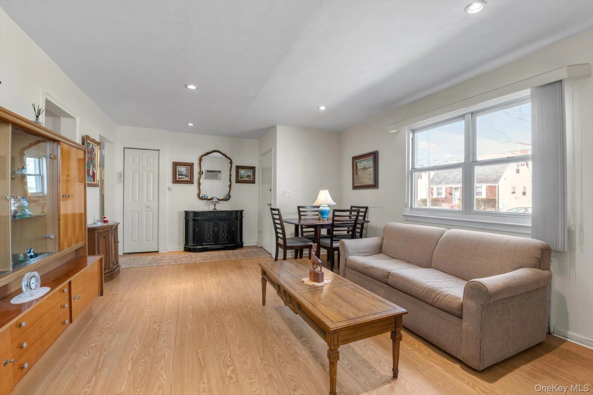 8105 268th Street, New York, NY, 1 Bedroom Bedrooms, 3 Rooms Rooms,1 BathroomBathrooms,Residential,For Rent,268th,0,965570 8105 268th Street, New York, NY, 1 Bedroom Bedrooms, 3 Rooms Rooms,1 BathroomBathrooms,Residential,For Rent,268th,0,965570
