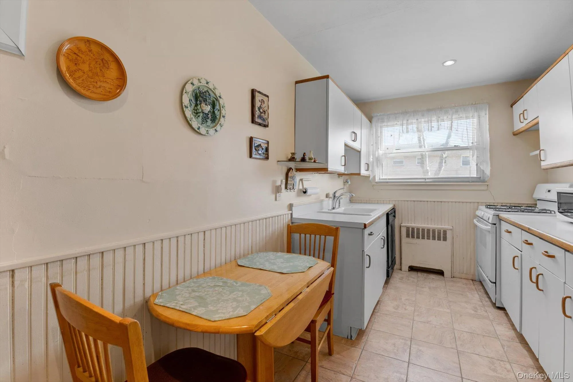 8105 268th Street, New York, NY, 1 Bedroom Bedrooms, 3 Rooms Rooms,1 BathroomBathrooms,Residential,For Rent,268th,0,965570 8105 268th Street, New York, NY, 1 Bedroom Bedrooms, 3 Rooms Rooms,1 BathroomBathrooms,Residential,For Rent,268th,0,965570